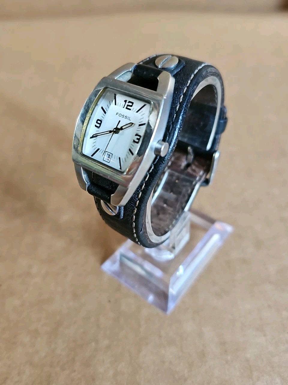 Fossil Wristwatch Date With One Piece Black Leather Vtg Strap Band Size 4-7