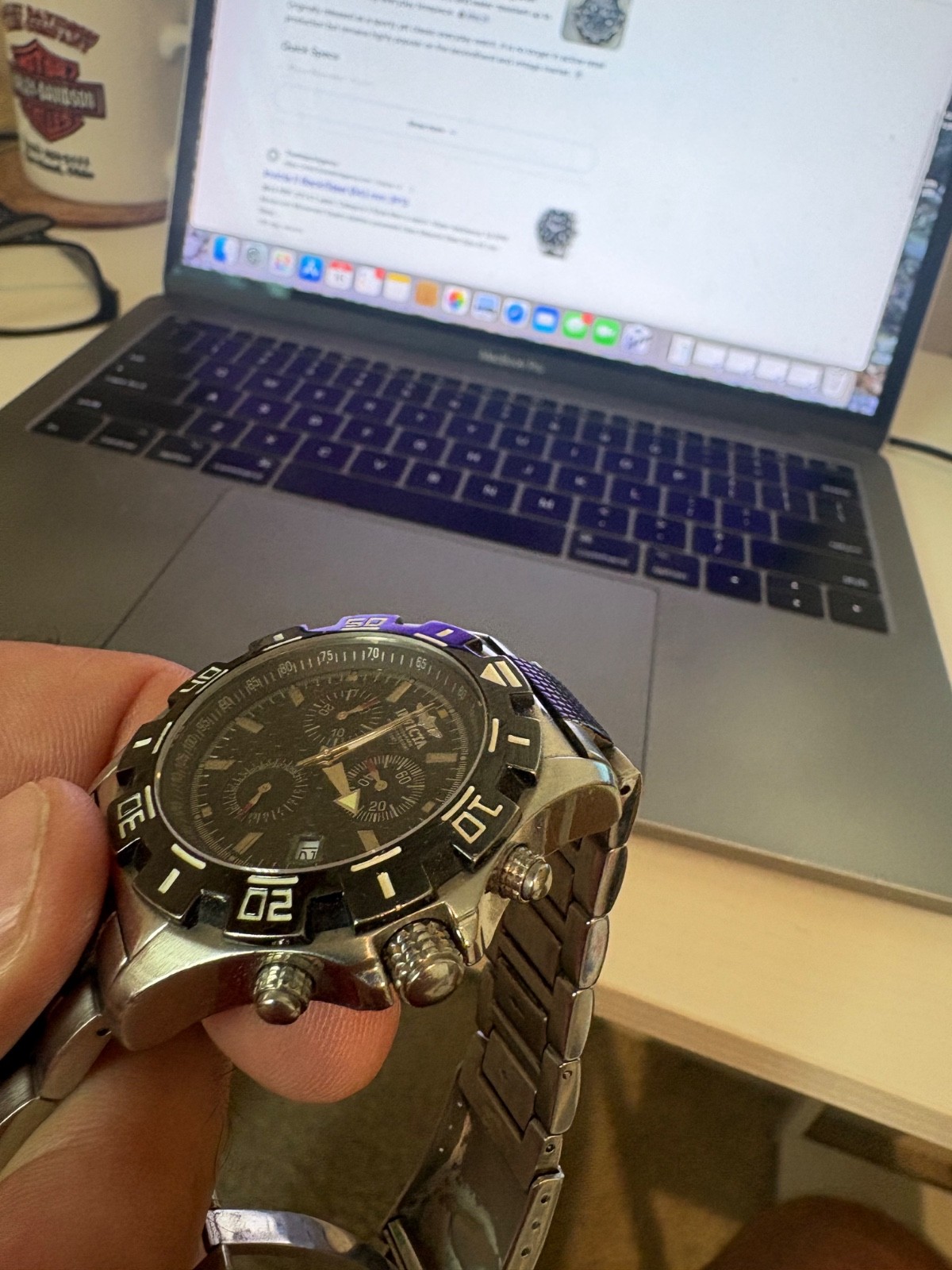 Used: Not working. Invicta 3913 “Racing Sport” collection. Stainless Watch