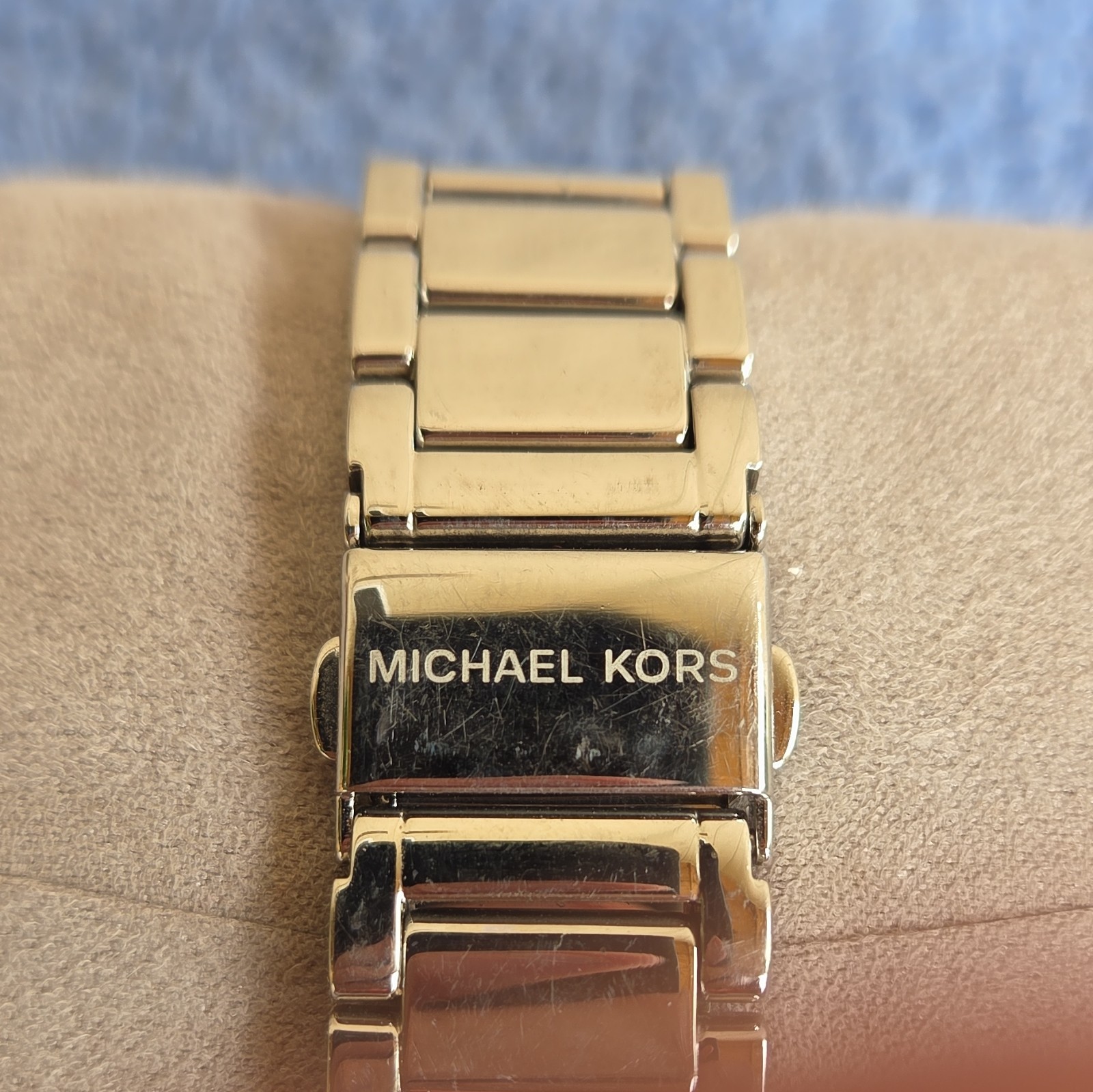 Michael Kors Women’s Quartz Analog Dress Watch Gold Bracelet Logo Gem Bezel