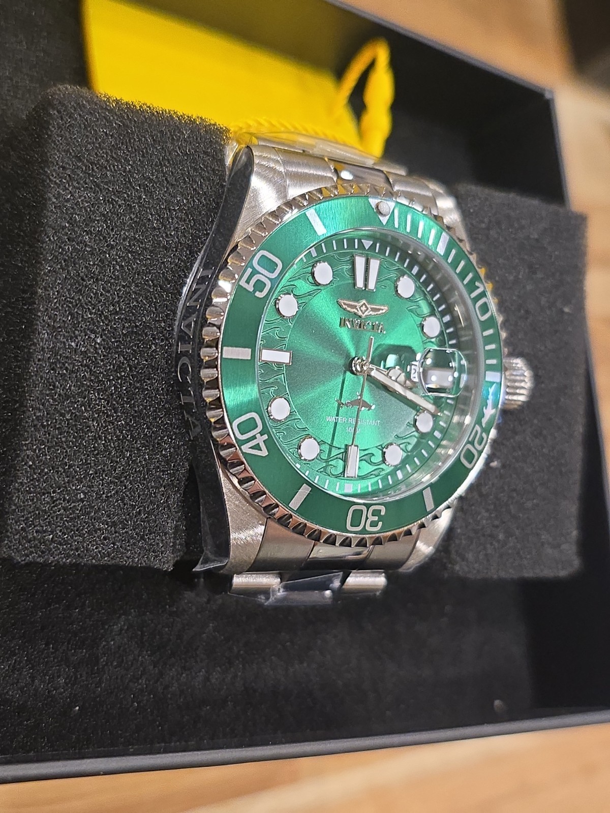 Invicta Pro Diver Currentwave Men’s Watch 43mm 30020 Stainless W/Green Dial New