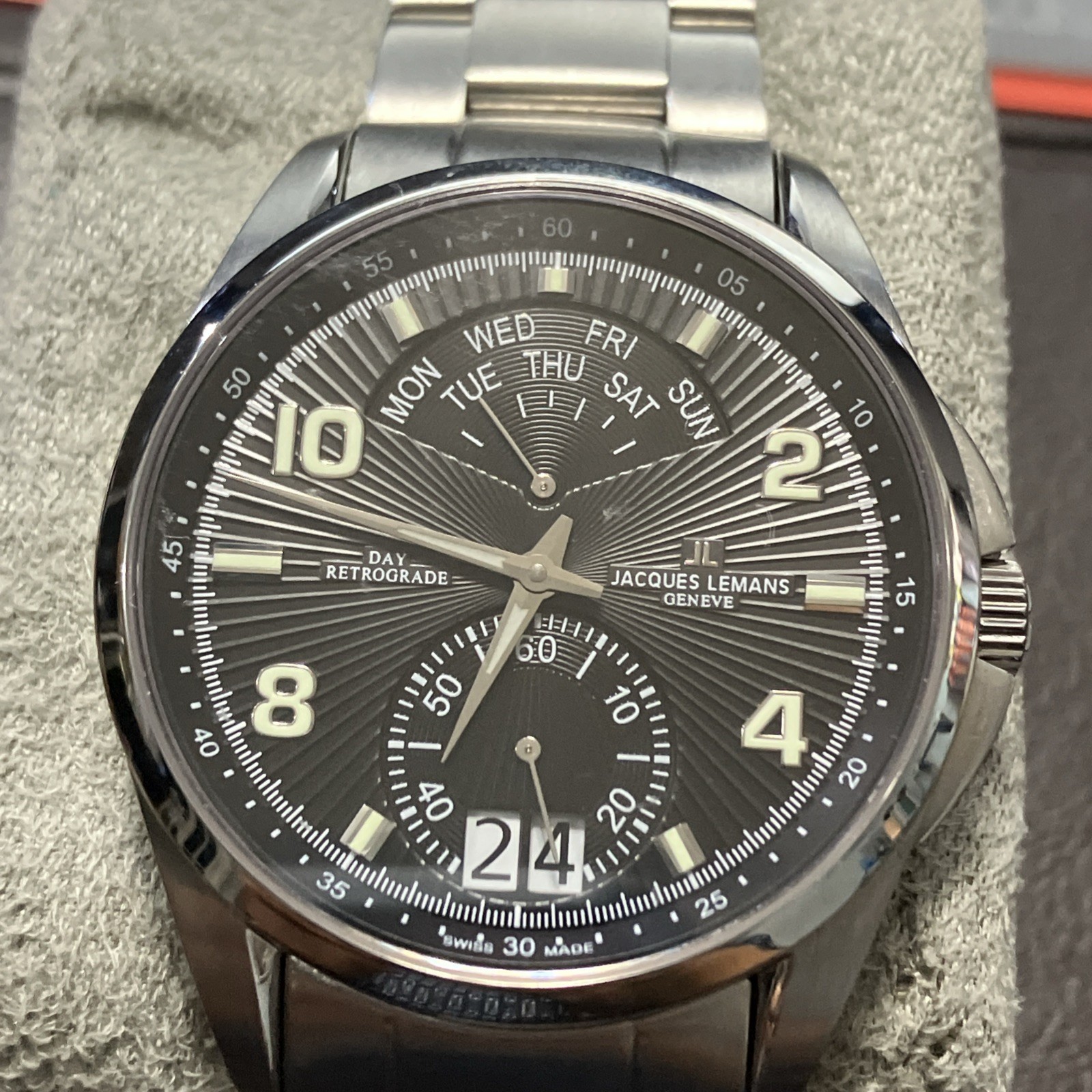 Jacques Lemans Geneve Swiss Made G-171 Mens Steel Watch Pre Owned New Battery