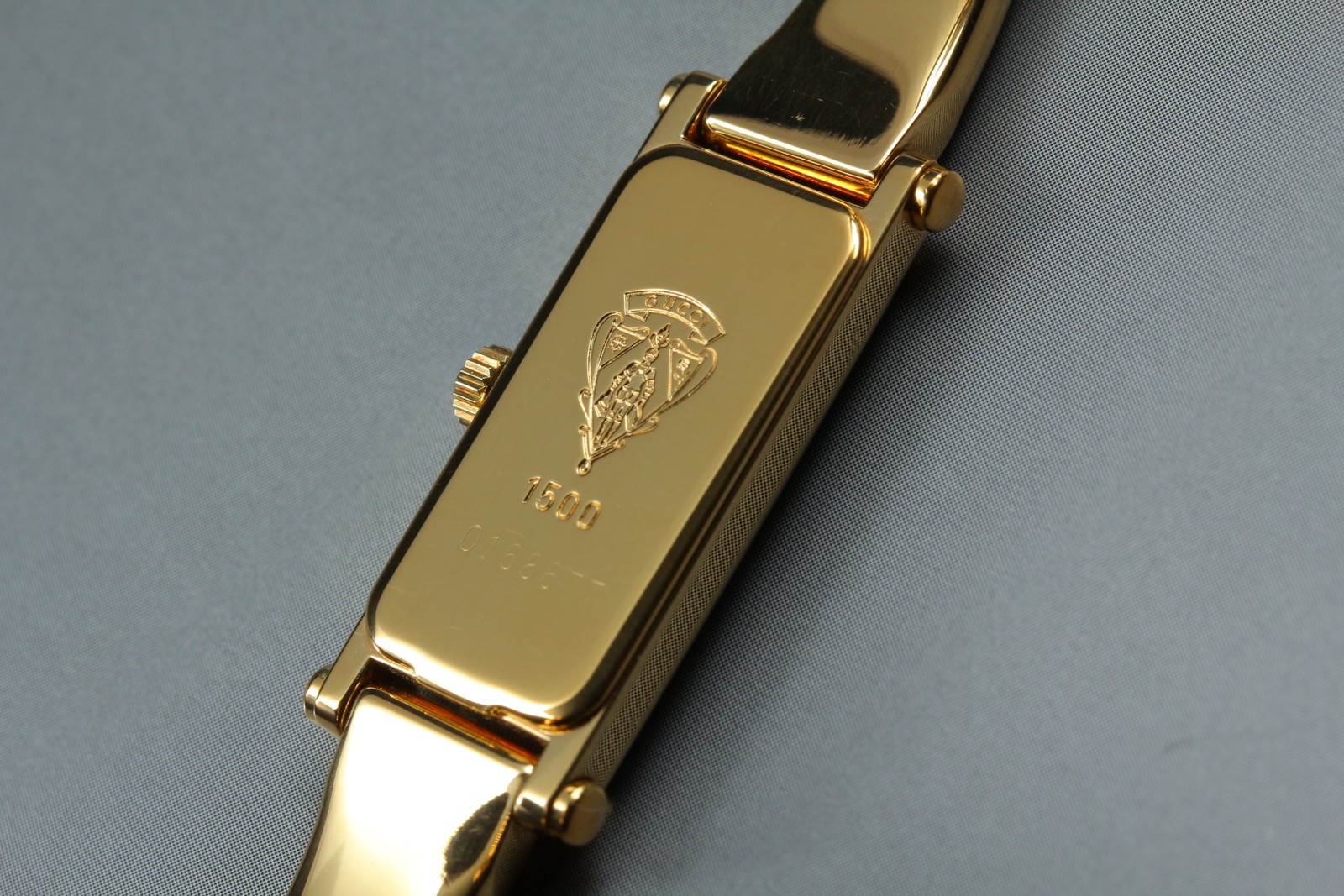 [Near MINT] GUCCI 1500 Gold Dial 13mm Quartz Women’s Vintage Watch From JAPAN