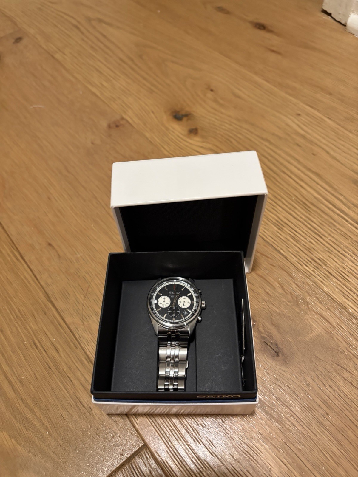 Seiko Quartz Chronograph Tachymeter Black Dial 41mm Steel Seiko Reverse Panda