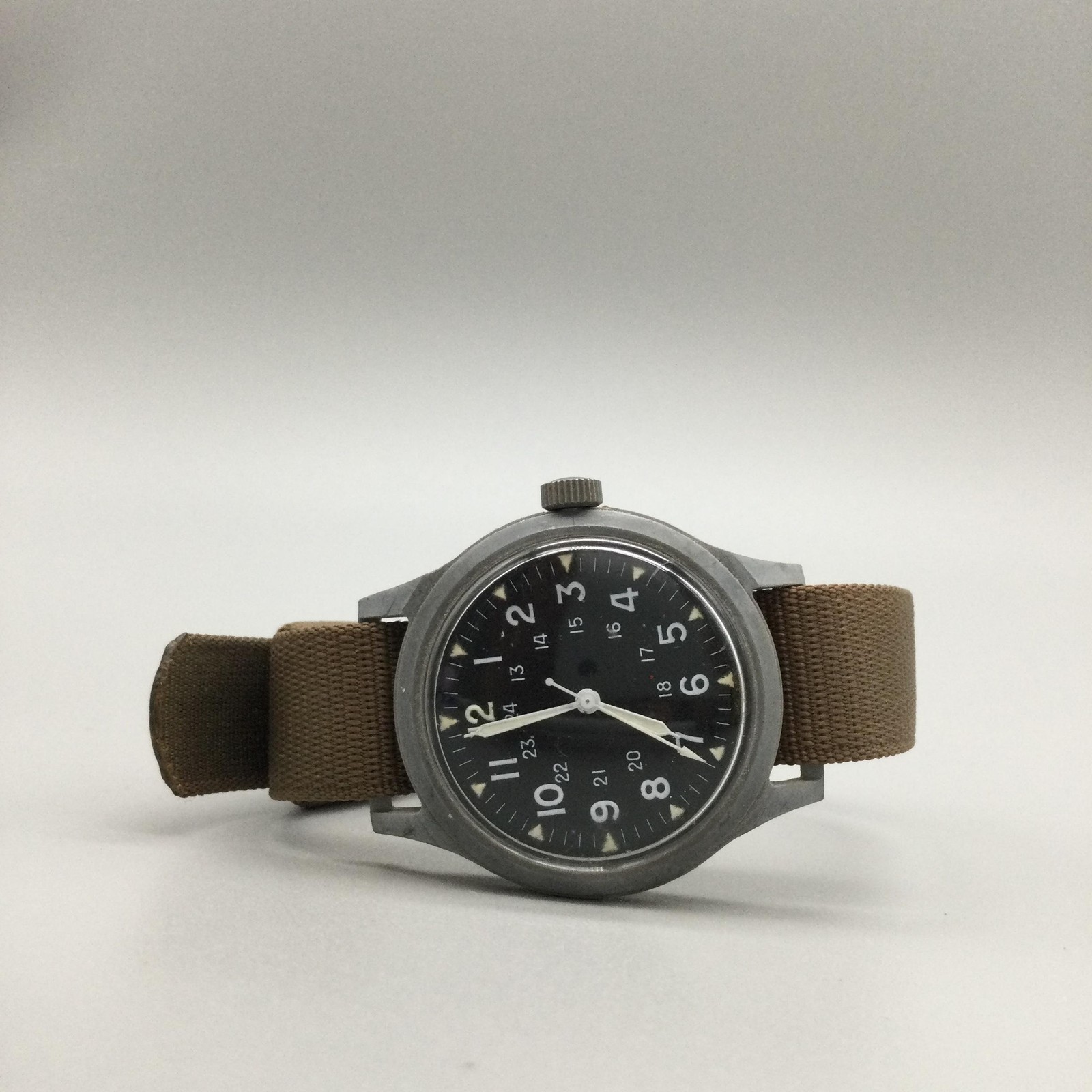 Vintage Benrus MIL-W-46374 Mens Watch 35mm Field Black NOT RUNNING FOR PARTS