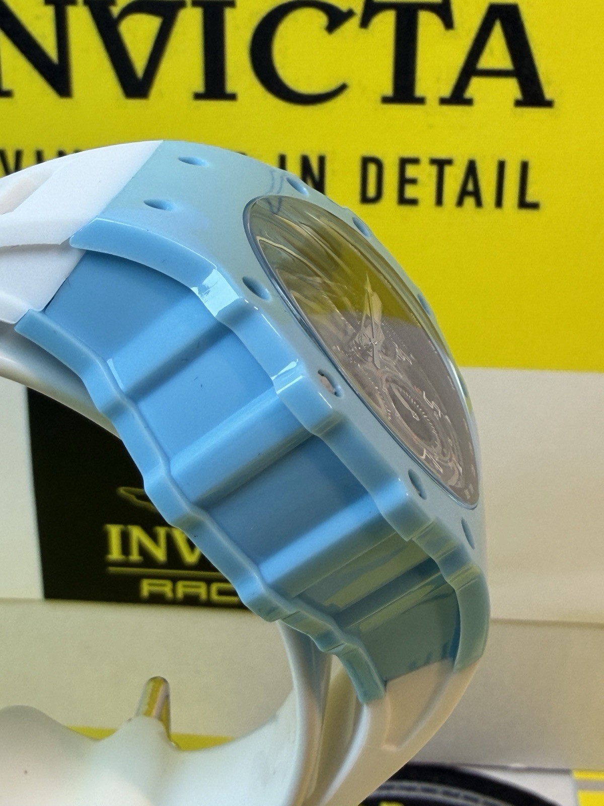 Invicta Racing Vaulthan Men’s 44mm Chronograph , White Blue Watch! NEW & SHARP!!