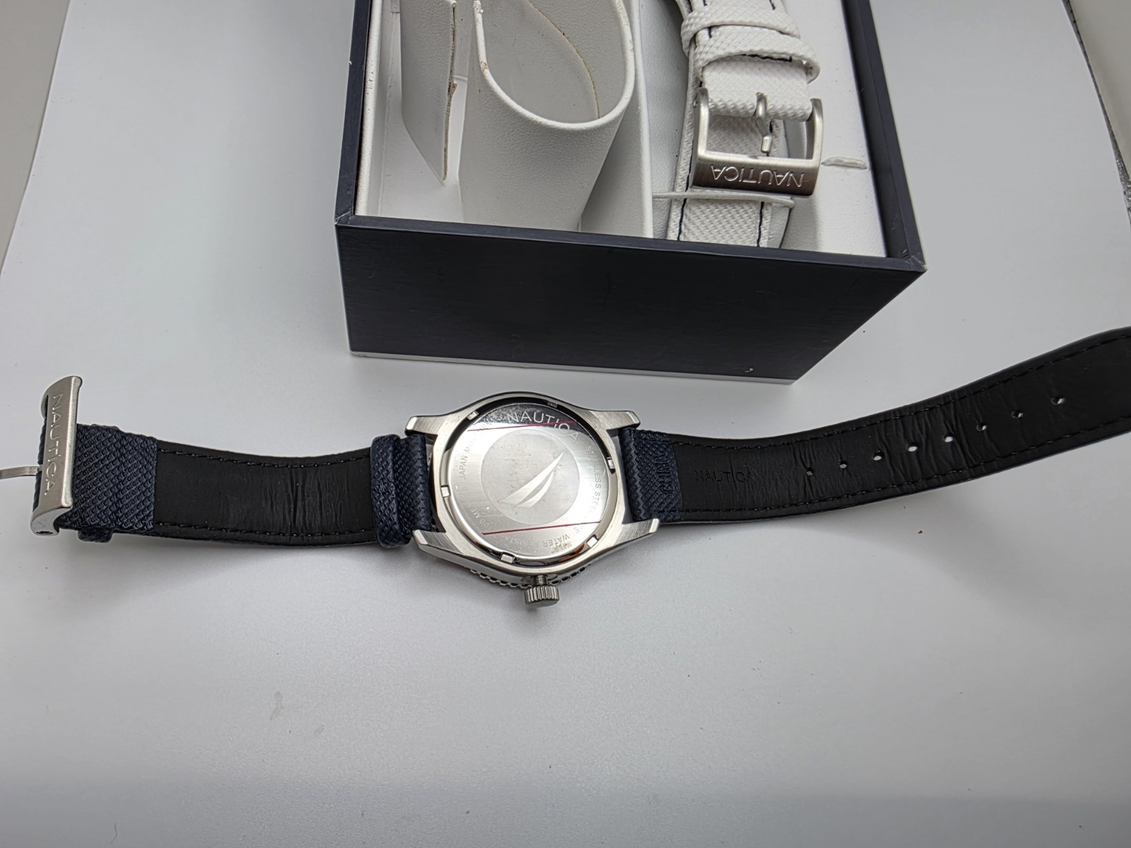 Nautica Men’s Blue Dive Style Watch Box 2 Straps 100M Working