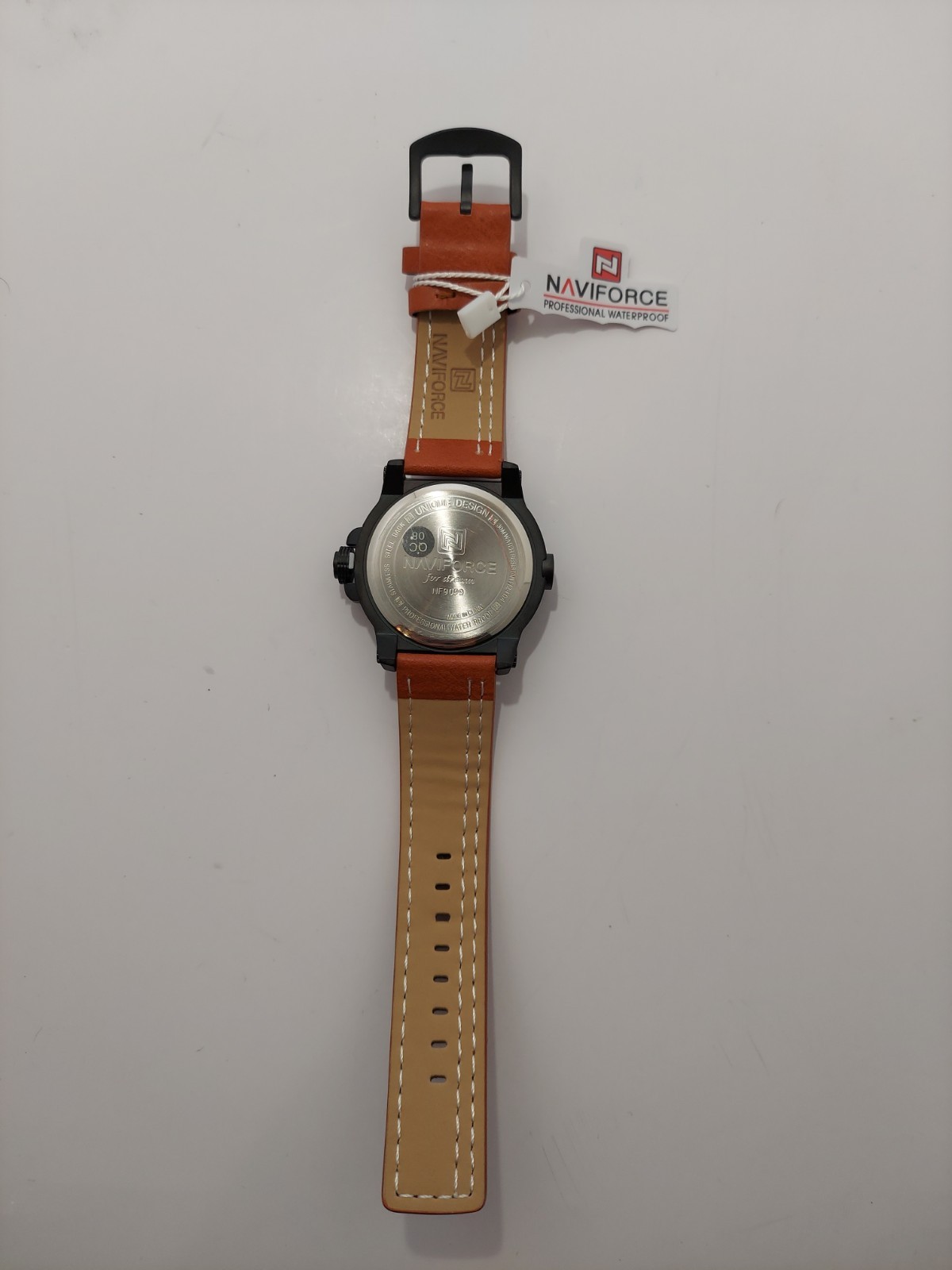 NAVIFORCE NF8023 Men’s Quartz Watch Leather Strap Sport Waterproof