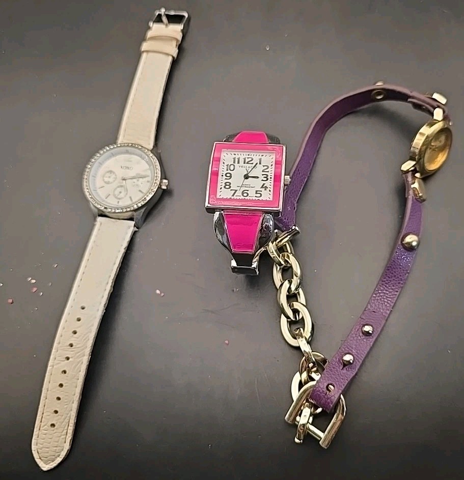 Various Watches (5 Lbs) All Need Batteries. None Tested. Various Condition.