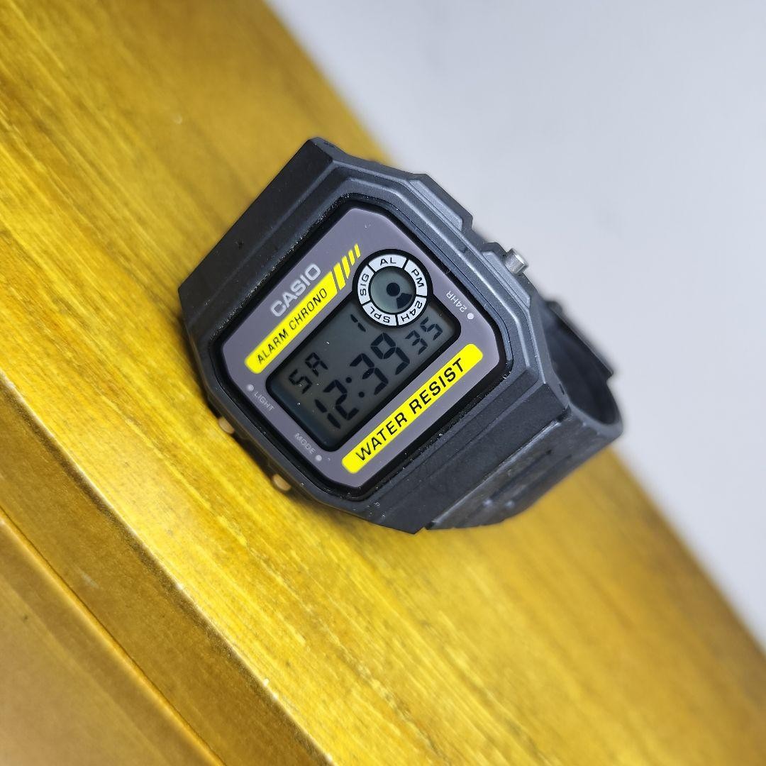 CASIO Digital Watch, Black, Lightweight, Small Size