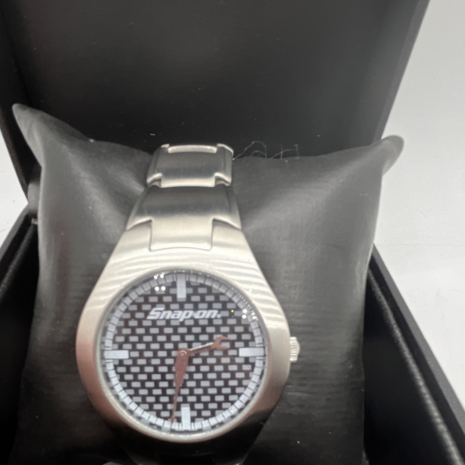 Snap-on Special Edition Quartz Analog Watch, SS Silver Bracelet, Box, Round