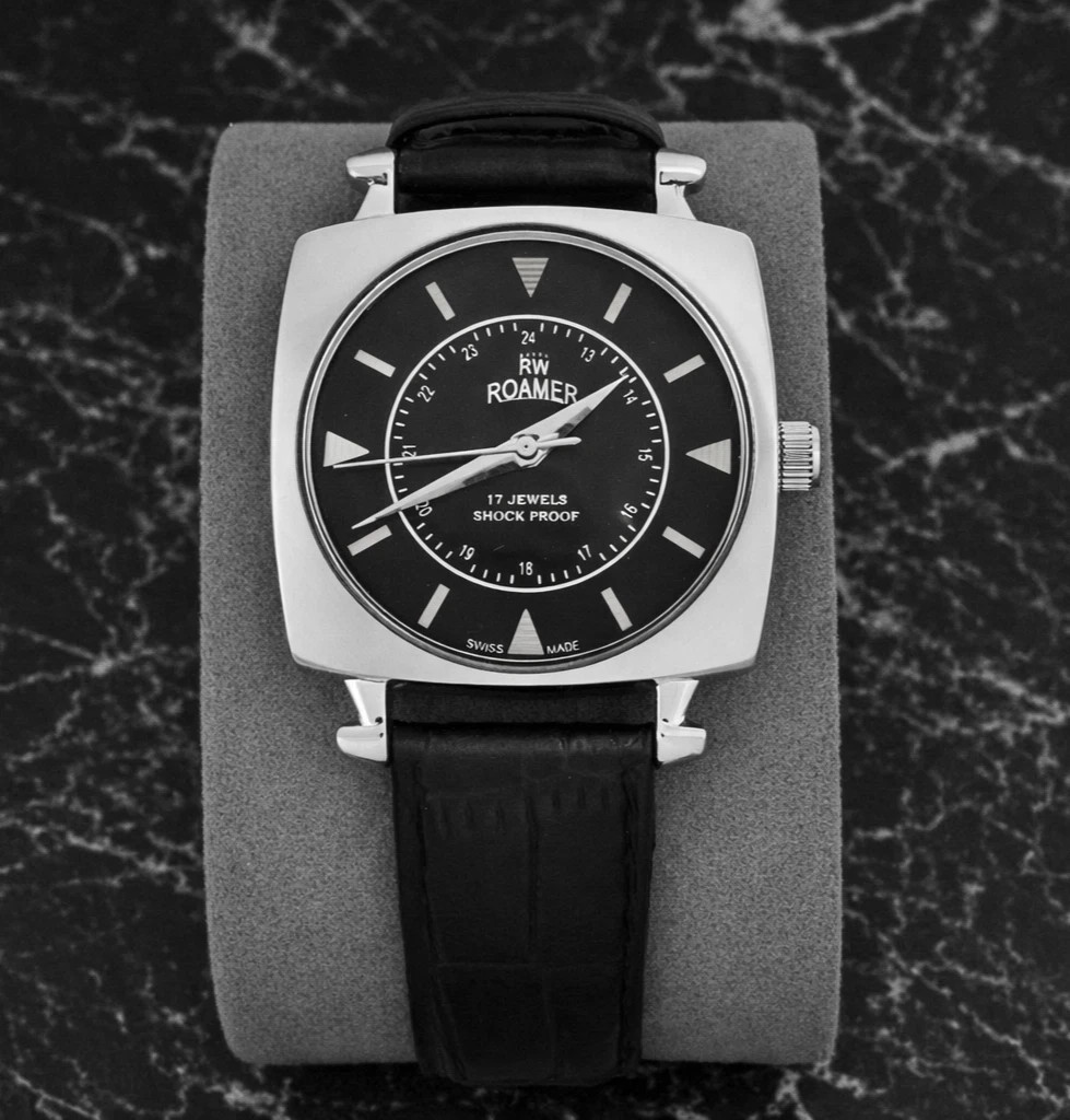 RARE Vintage Roamer Black Face ST96 Movement