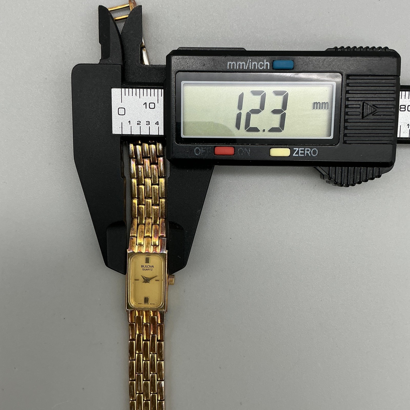 Vintage Bulova Womens Watch 12mm Champagne Dial Gold Tone New Battery 6.5″