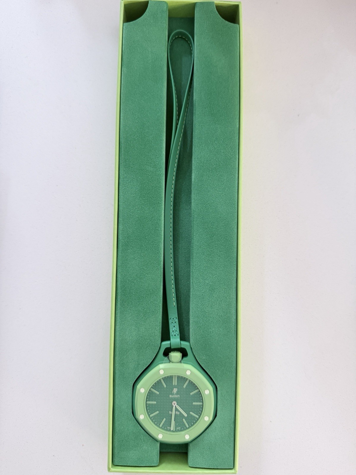 Swatch x Audemars Piguet Bioceramic Royal Pop Green 100% AUTHENTIC 2026