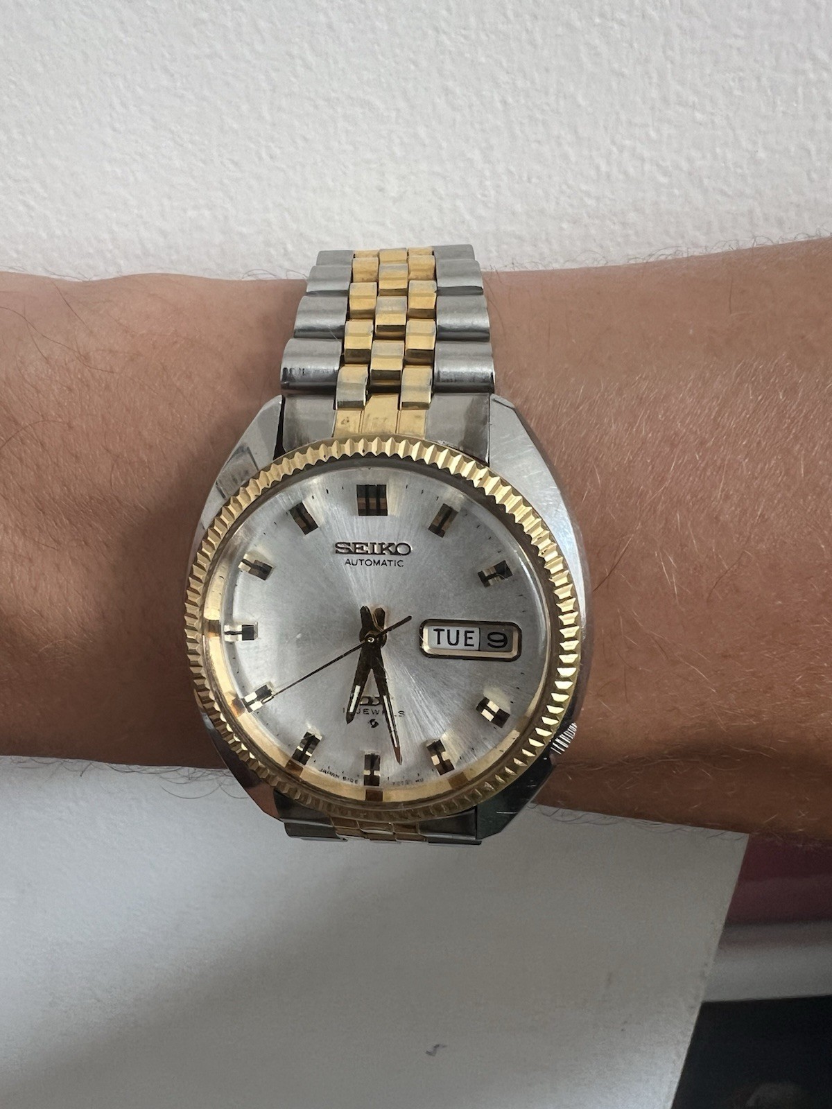 Vintage 1971 Seiko DX Automatic Day Date 6106-7047 Two Tone Jubilee Running