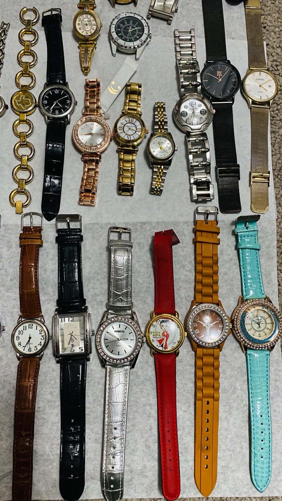 Lot Of 68 Womens Men’s Untested Lot Fashion Some Work Some For Parts