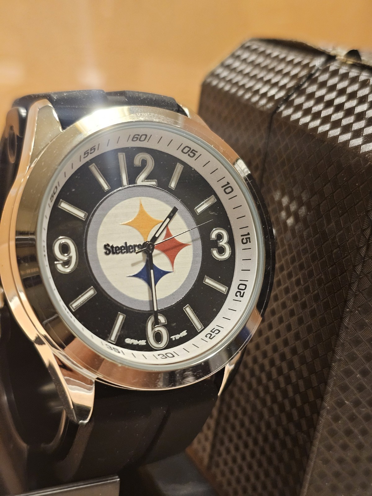 Steelers Analog Quartz Wristwatch Logo Dial Black Rubber Strap Silver Case Box