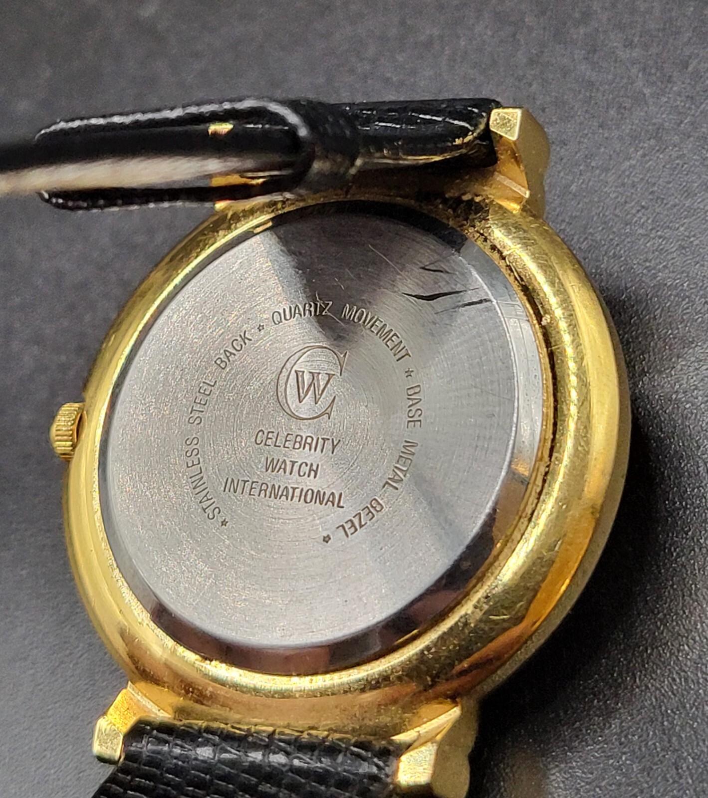 Vintage Optics Celebrity Watch International Ladies Quartz Watch 34 mm Leather