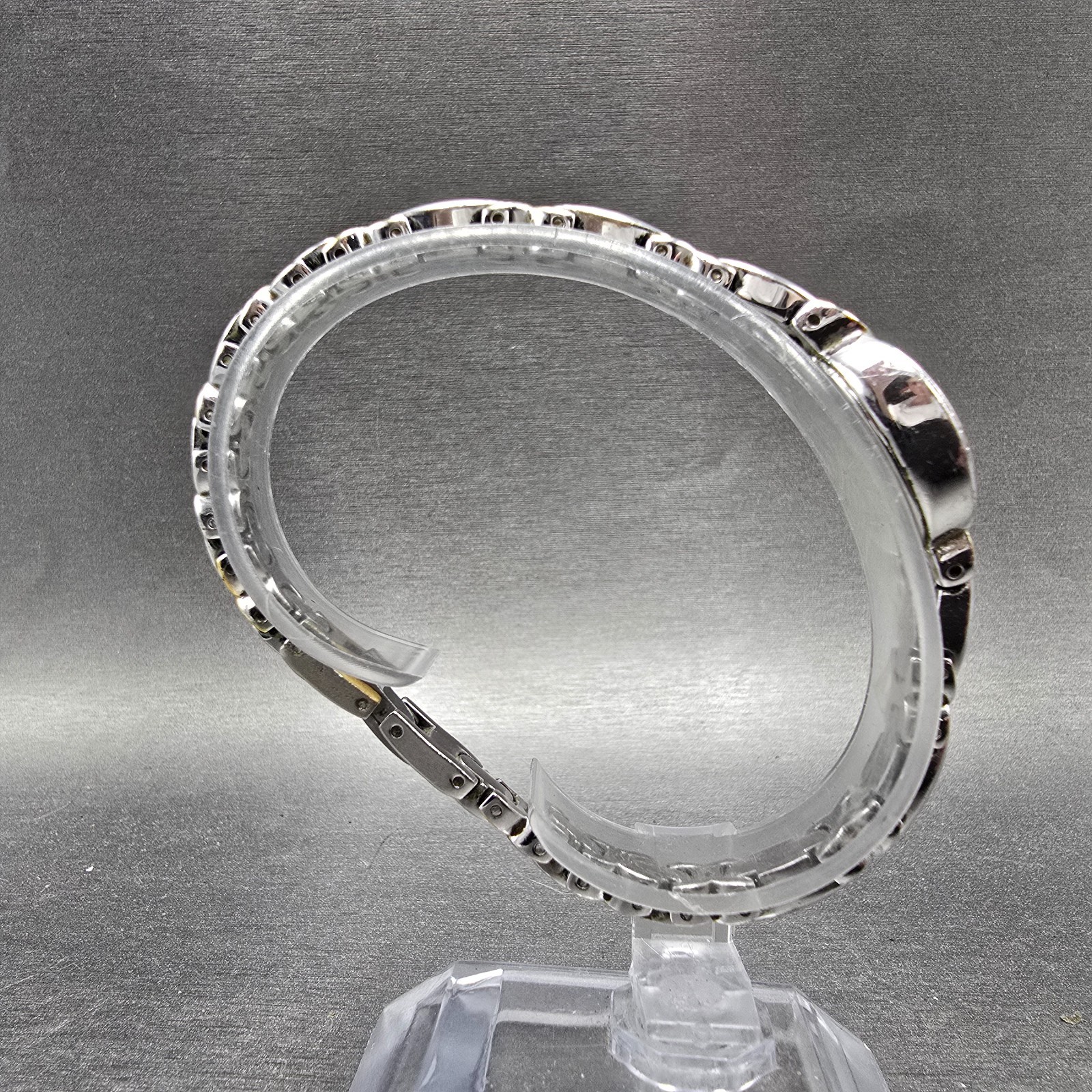 Bulova Watch Women 17mm MOP Dial Two Tone Oval 98L005 New Battery Crystals