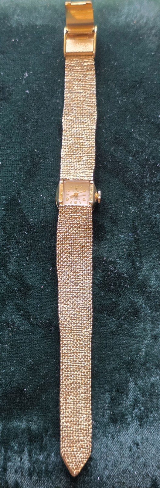 Omega lady’s 17 Jewels 18k gold Case And Folding Clasp Mechanical Movement Works