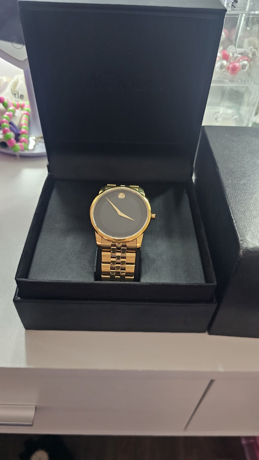 Movado Museum Men’s Quartz Watch Black Dial 40mm Gold Steel Bracelet 3 ATM Box