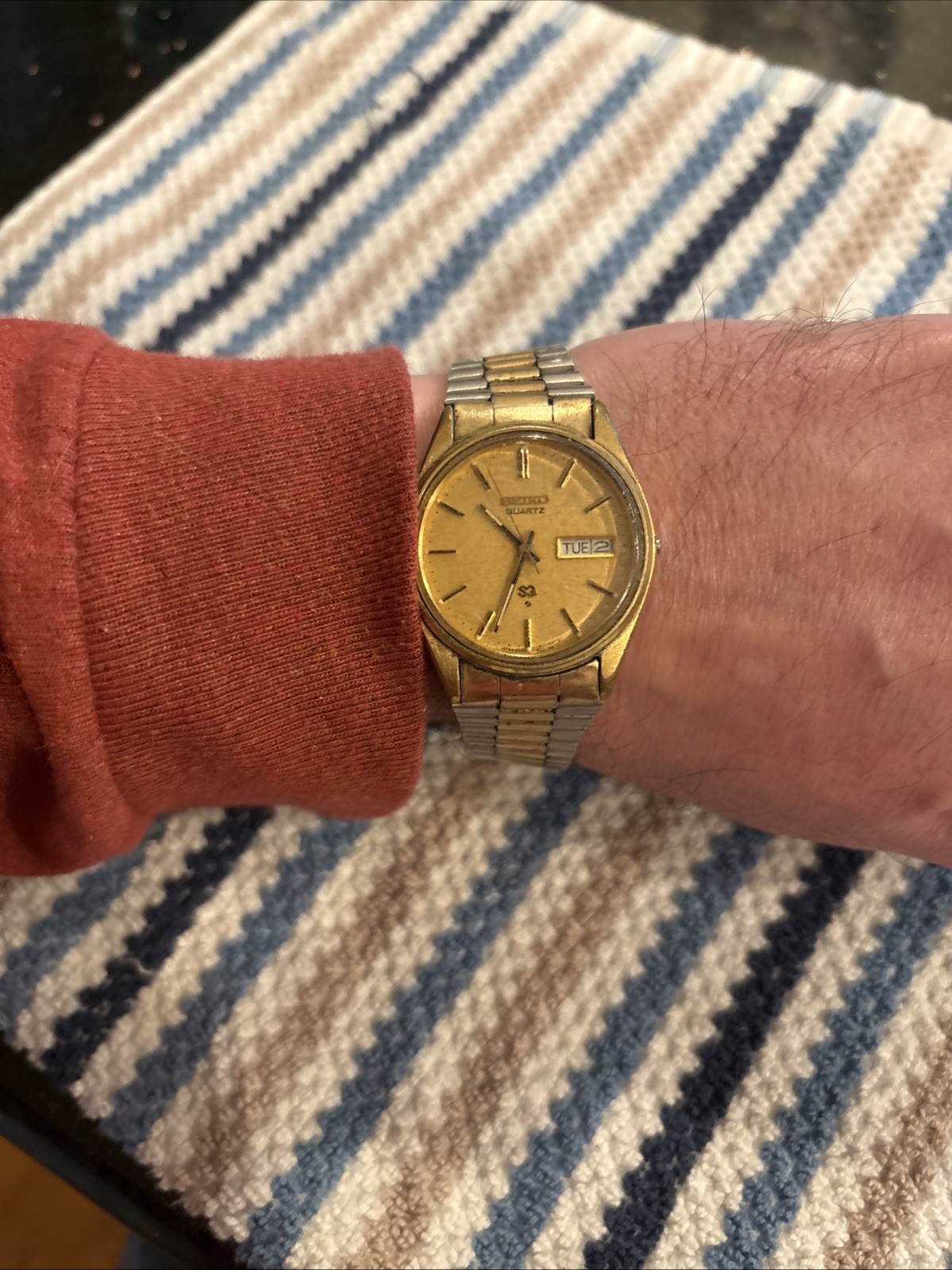 Vintag Men Seiko 8223-8019 Watch Baton Indexes Steel 2 Tone Bracelet Silver Gold