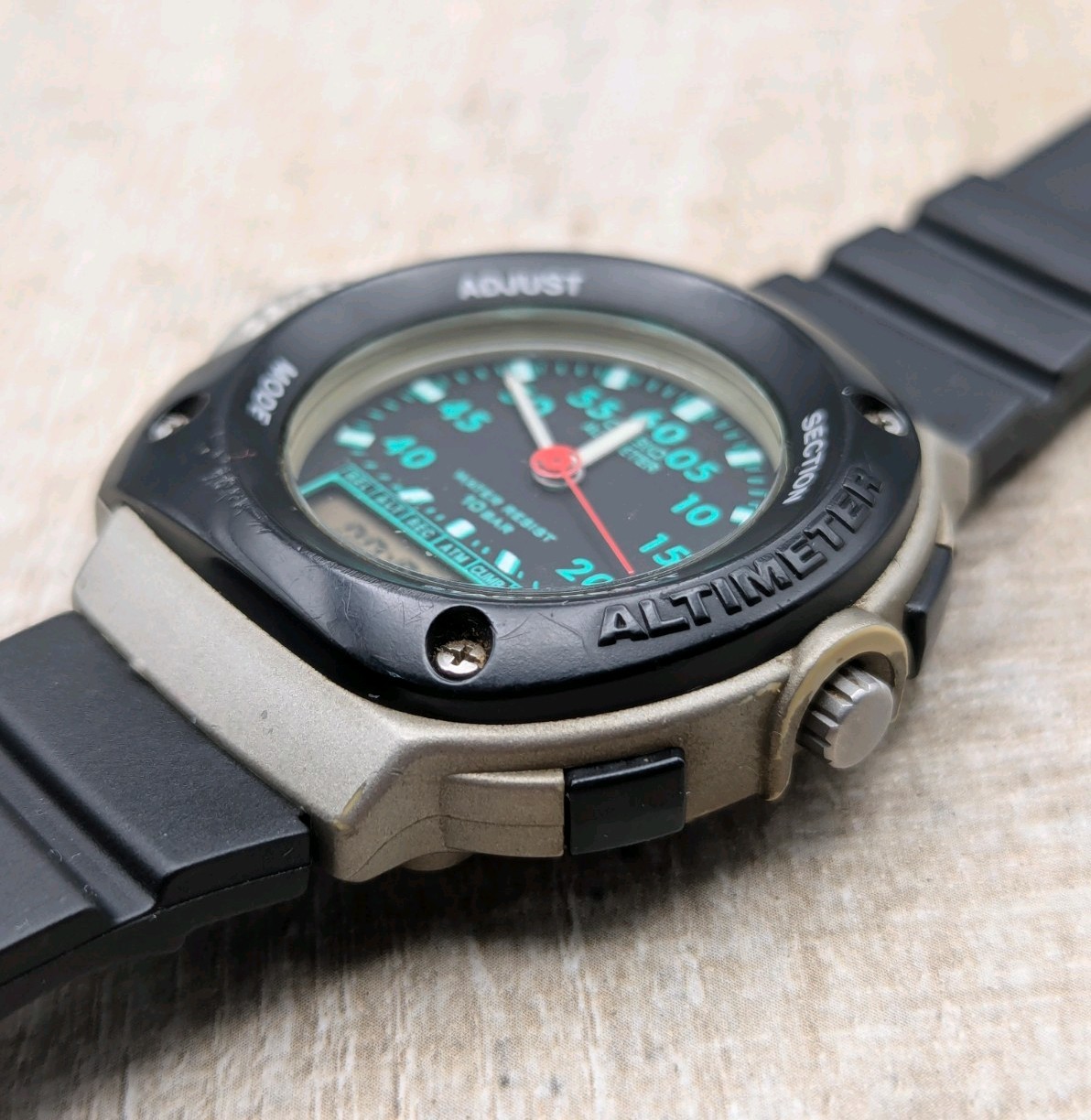 Casio APX-100 Altitude Sensor Men’s Digital Vintage Watch. Works Perfectly Rare