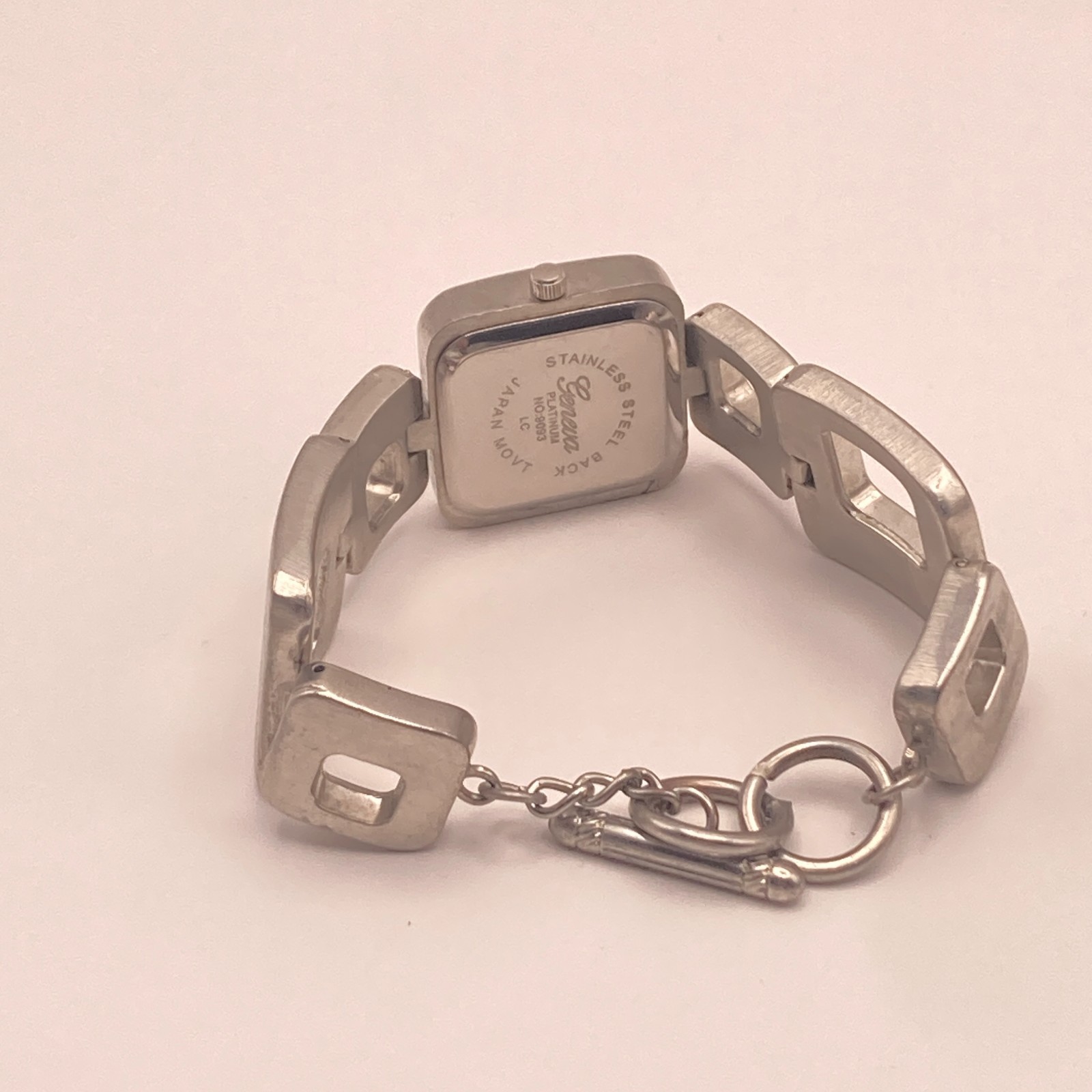 Geneva Womens Watch Silver Tone 25mm Square Links Brushed Toggle New Battery