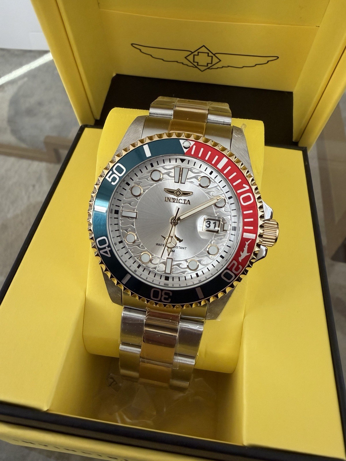 New Men’s Invicta Pro diver Two Tone Current Wave Watch 43mm