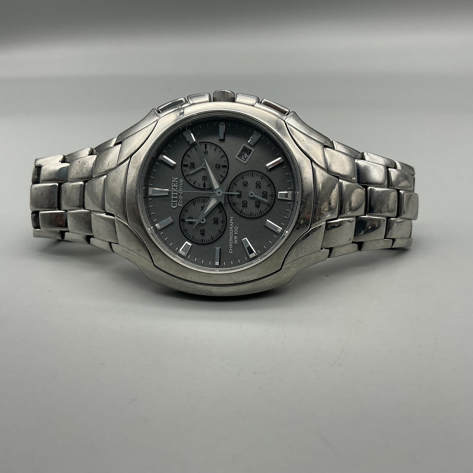 Citizen Eco-Drive Chronograph Mens Watch 35mm Silver Tone Gray Dial 6.75″