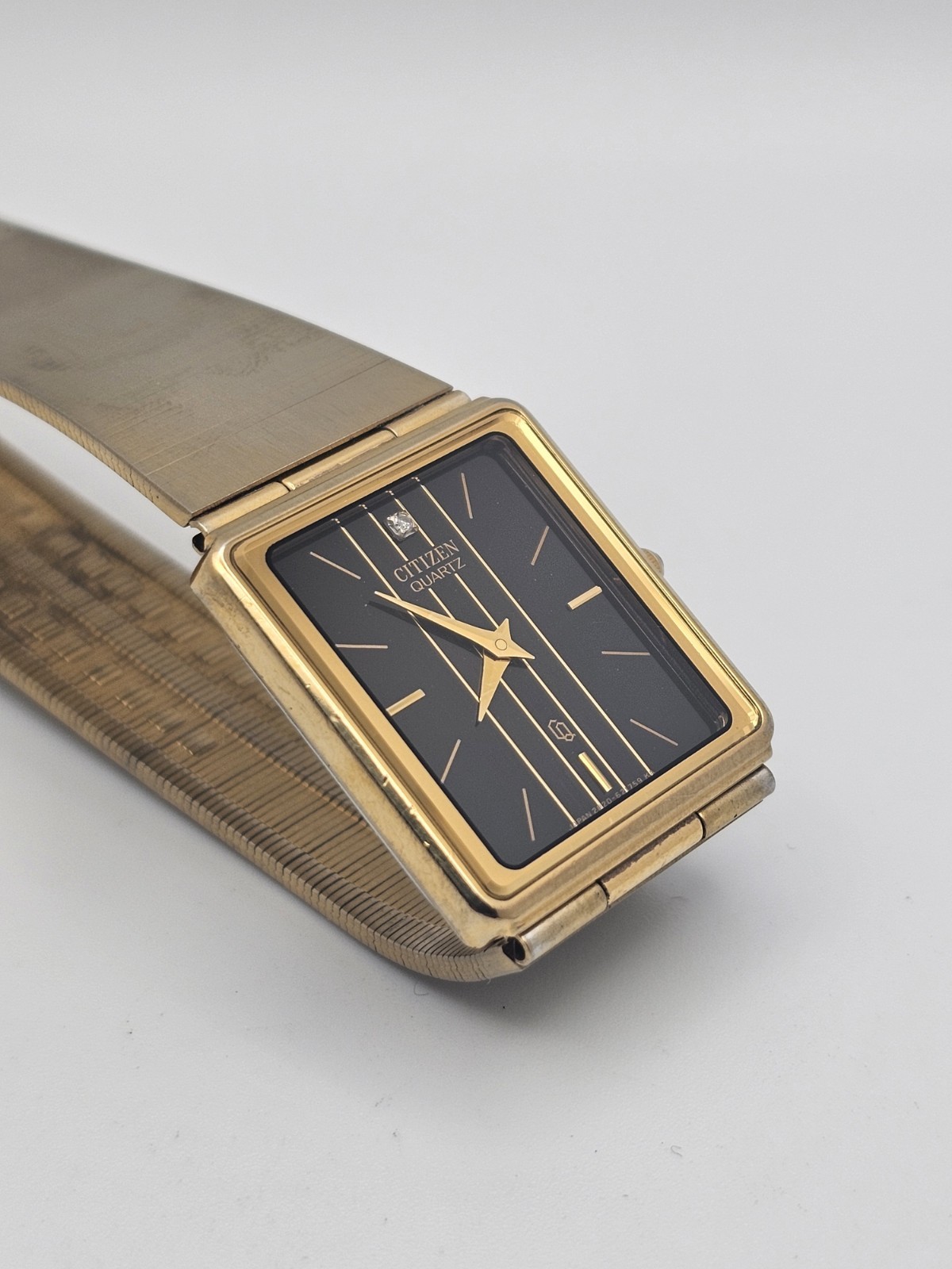 Vintage Rare 1985 Citizen CQ Men Analog Watch 2820-265742 Y Pinstripe Black Dial