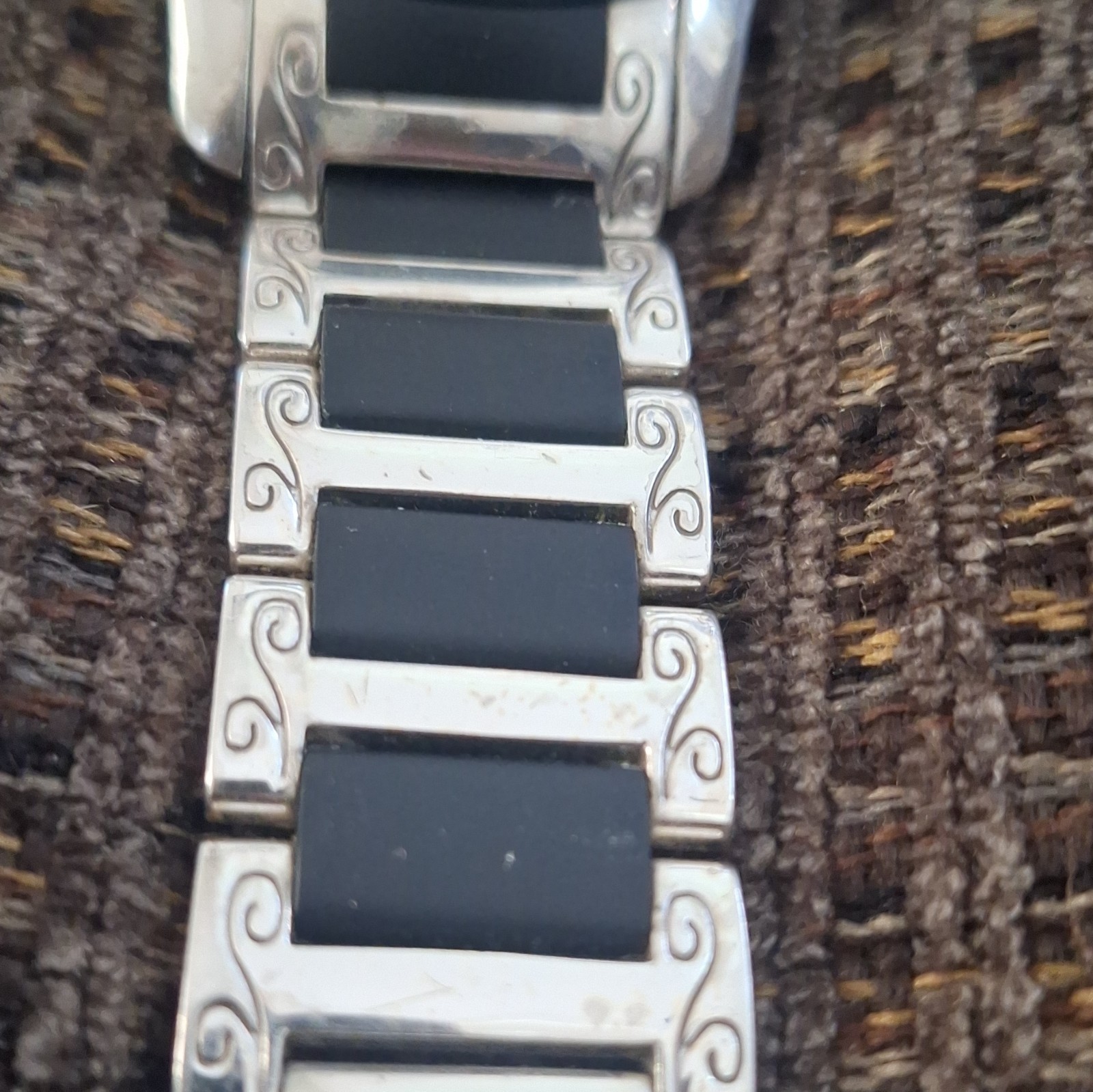Brighton Brooklyn Women’s Quartz Analog Watch White Dial Black/Silver Bracelet