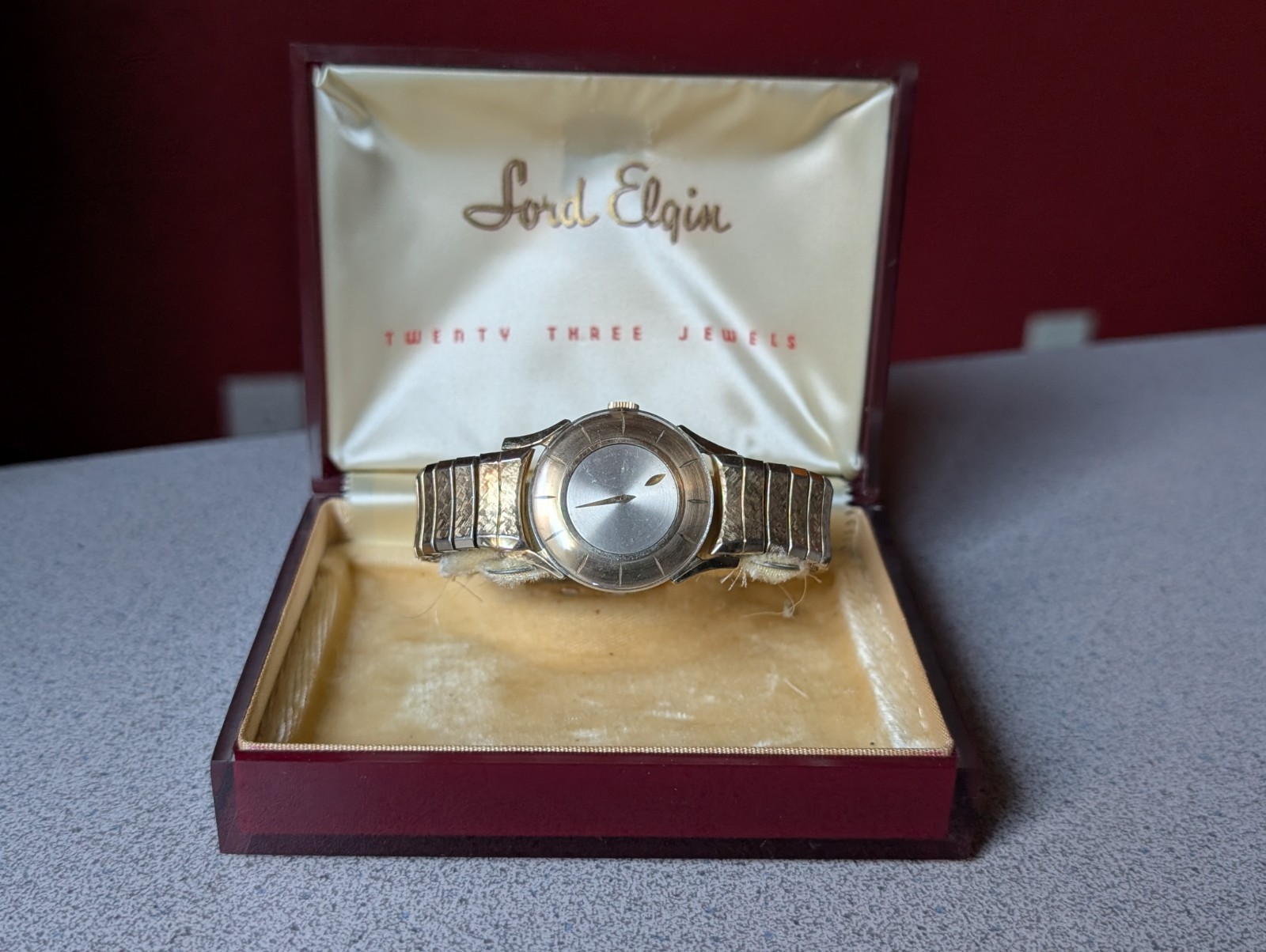 DEFECTIVE c1950 UNIQUE 23J ELGIN FUTURA MYSTERY DIAL WATCHINOUT BOX PAPE G3D