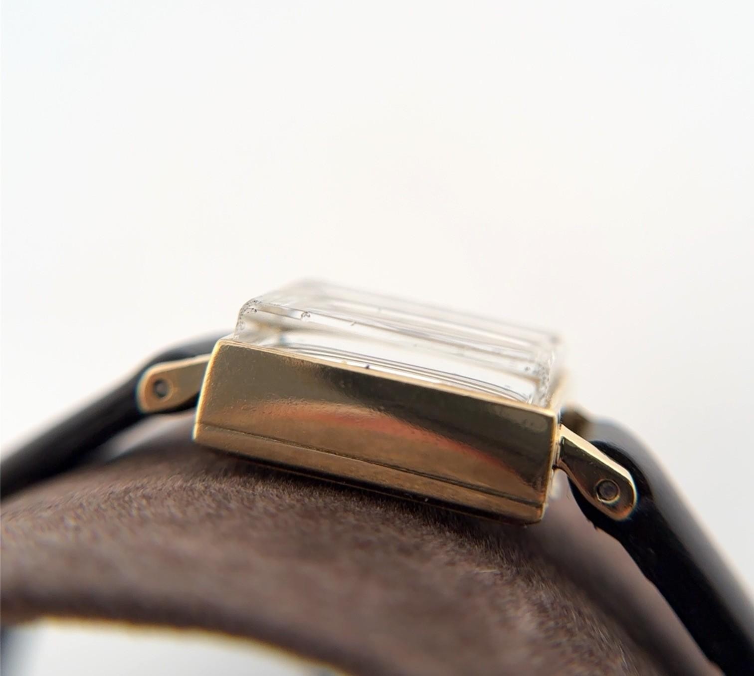 13.5mm Baume & Mercier 14k Yellow Gold Manual-Wind Ladies Swiss Made Wristwatch