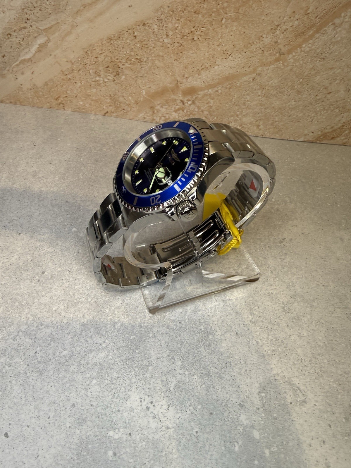 Invicta Pro Diver Men’s Quartz Blue – Purple Dial/Bezel SS Bracelet 200M