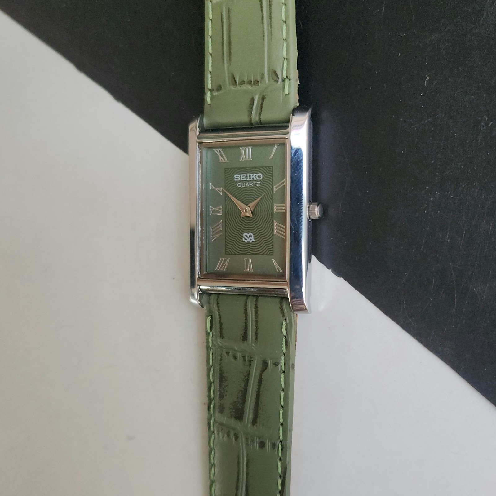 Vintage Seiko Slim Quartz Men’s Wrist Watch – Comes With New Battery, New Band