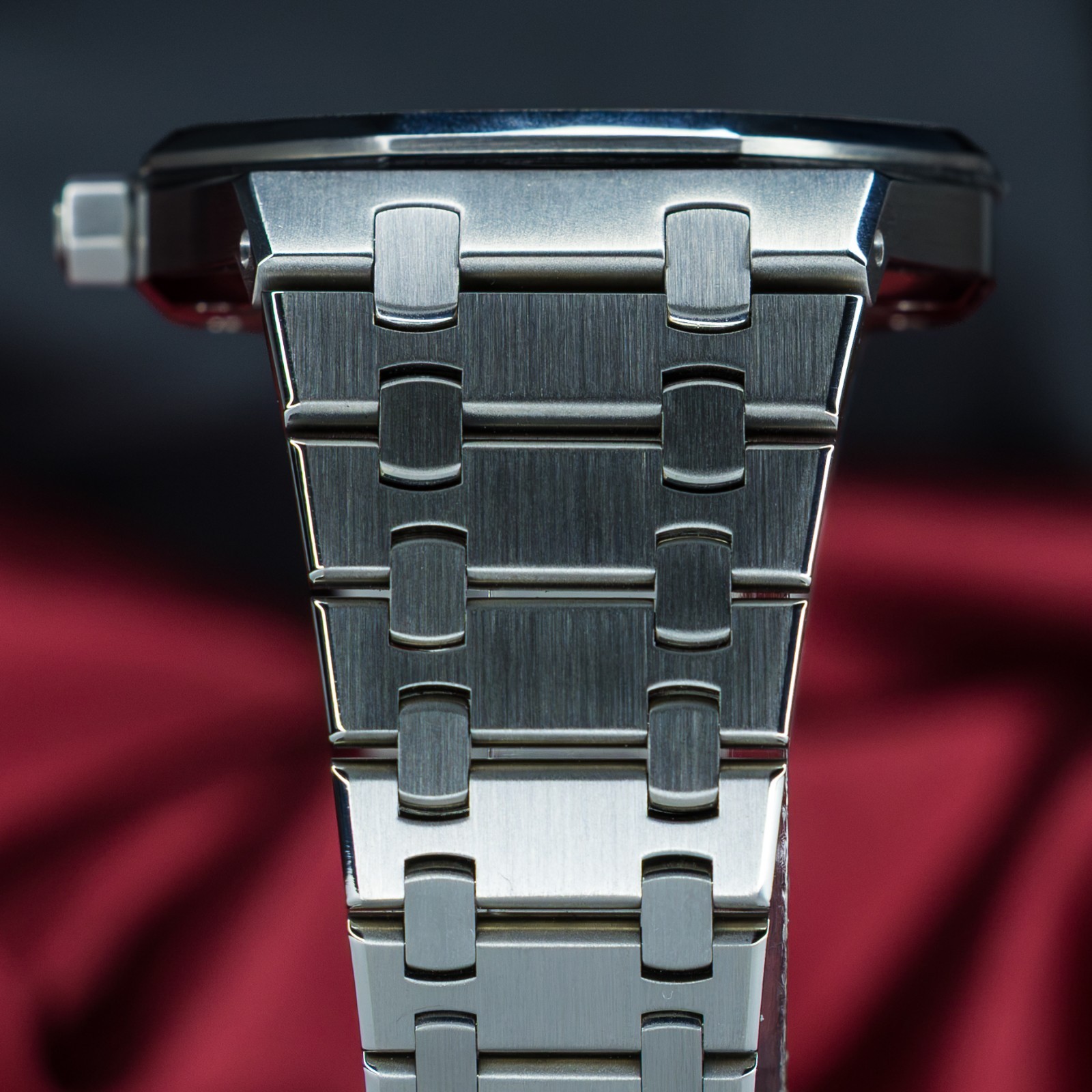 Audemars Piguet Royal Oak “Jumbo” 15202ST.OO.1240ST.01 | Full Set 39mm