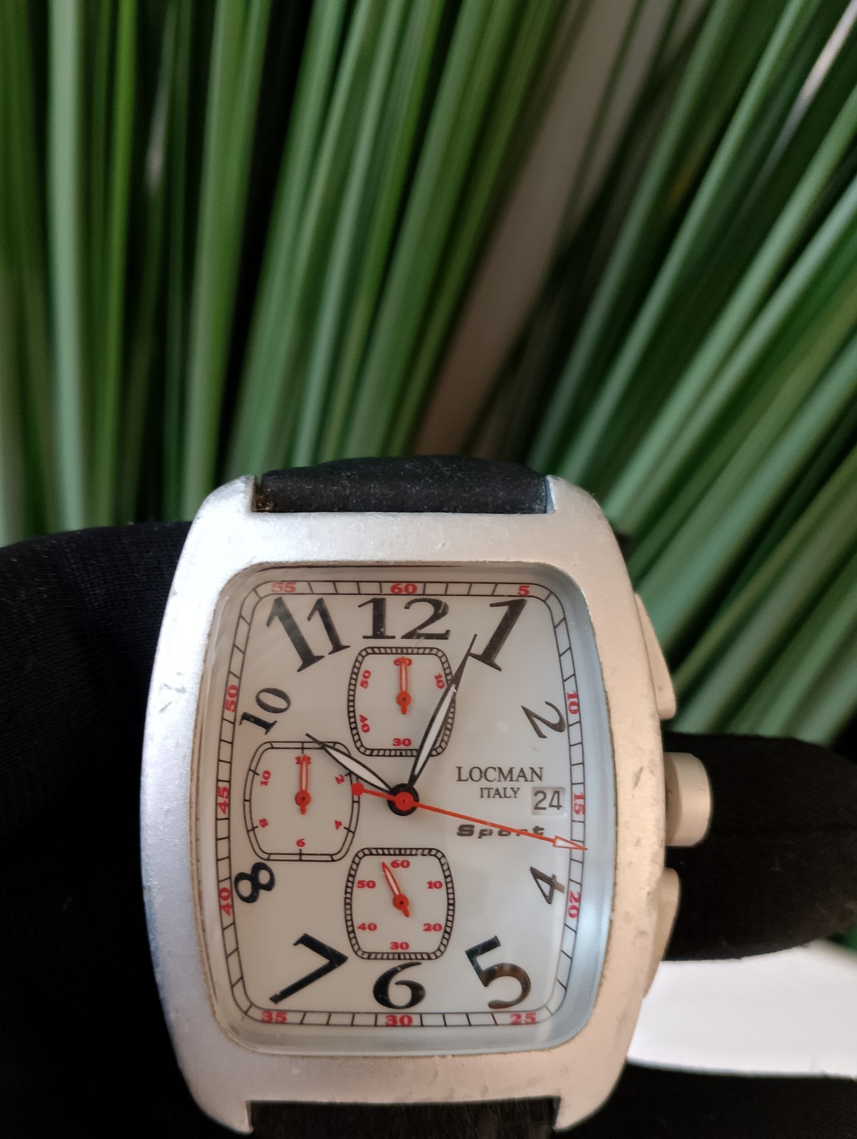 LOCMAN SPORT SILVER-GRAY CHRONOGRAPH WATCH Model 487 New Battery Installed!