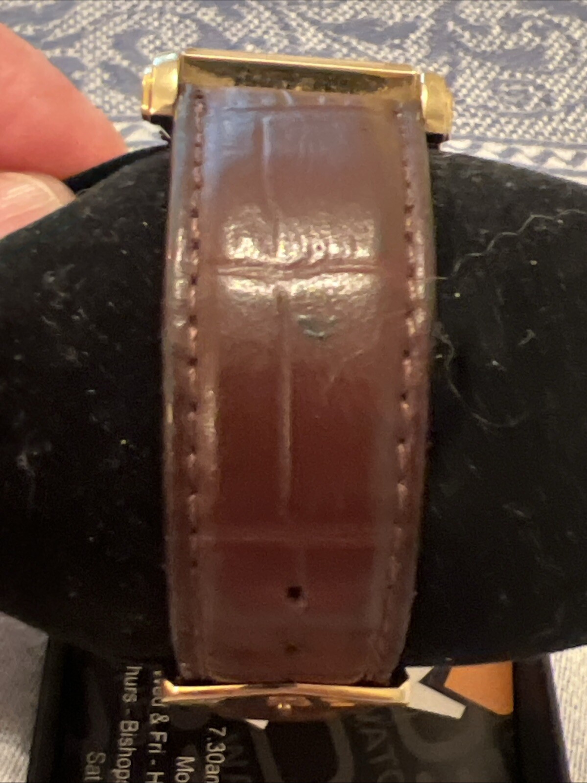 Citizen Unisex Eco Drive Calendar 100MT WR Leather Strap Watch E011-S033853