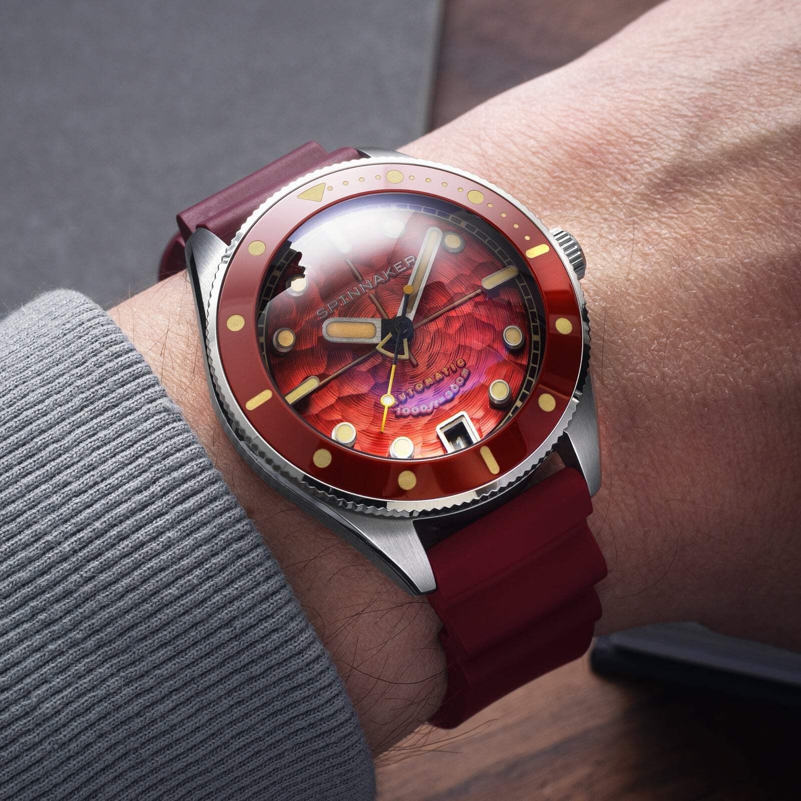 CHALLENGER AUTOMATIC Red / Stainless Steel | Red Dial Wristwatch SP-5159-33