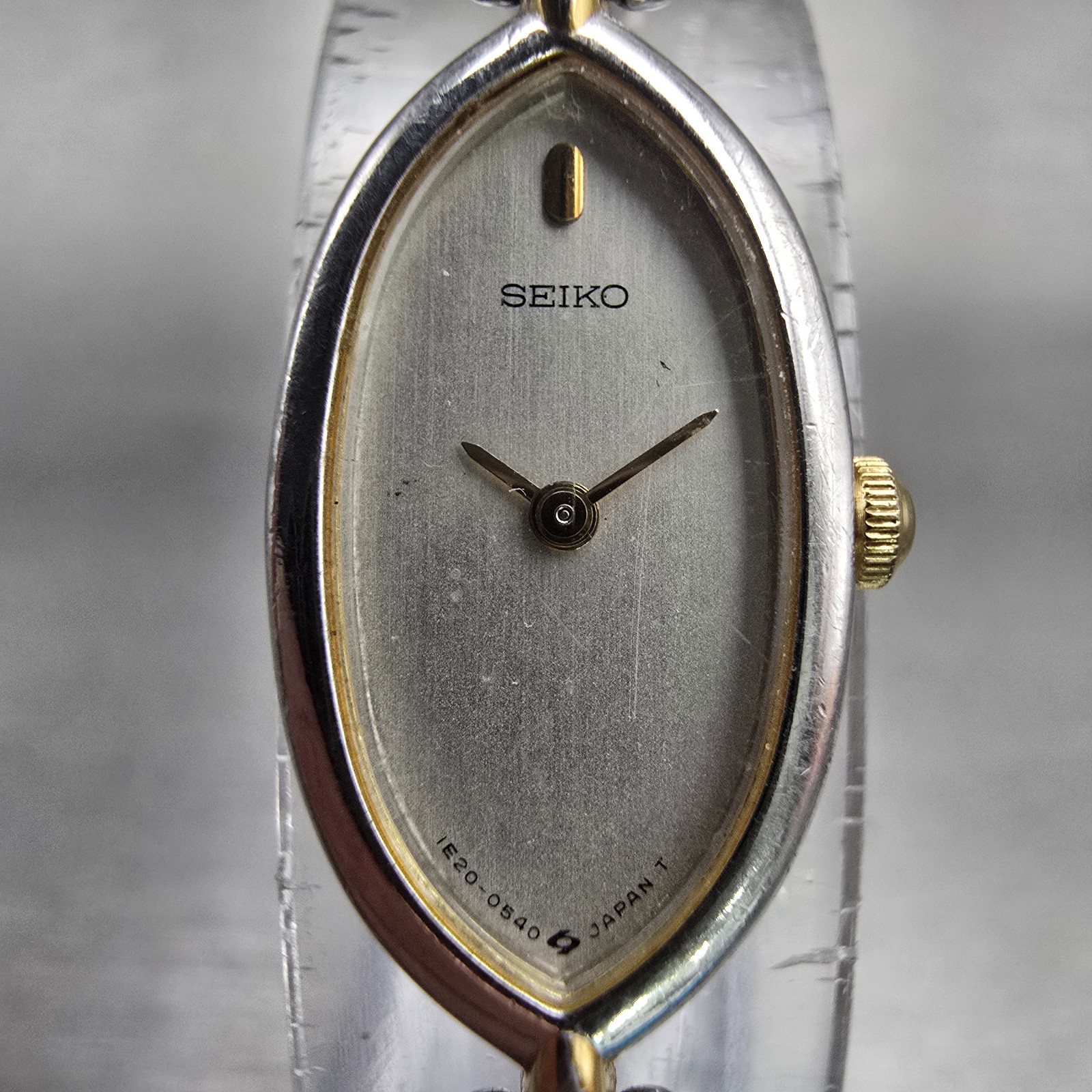 Seiko Watch Women 13mm Silver Dial Two Tone Oval 1E20-5270 New Battery Vintage