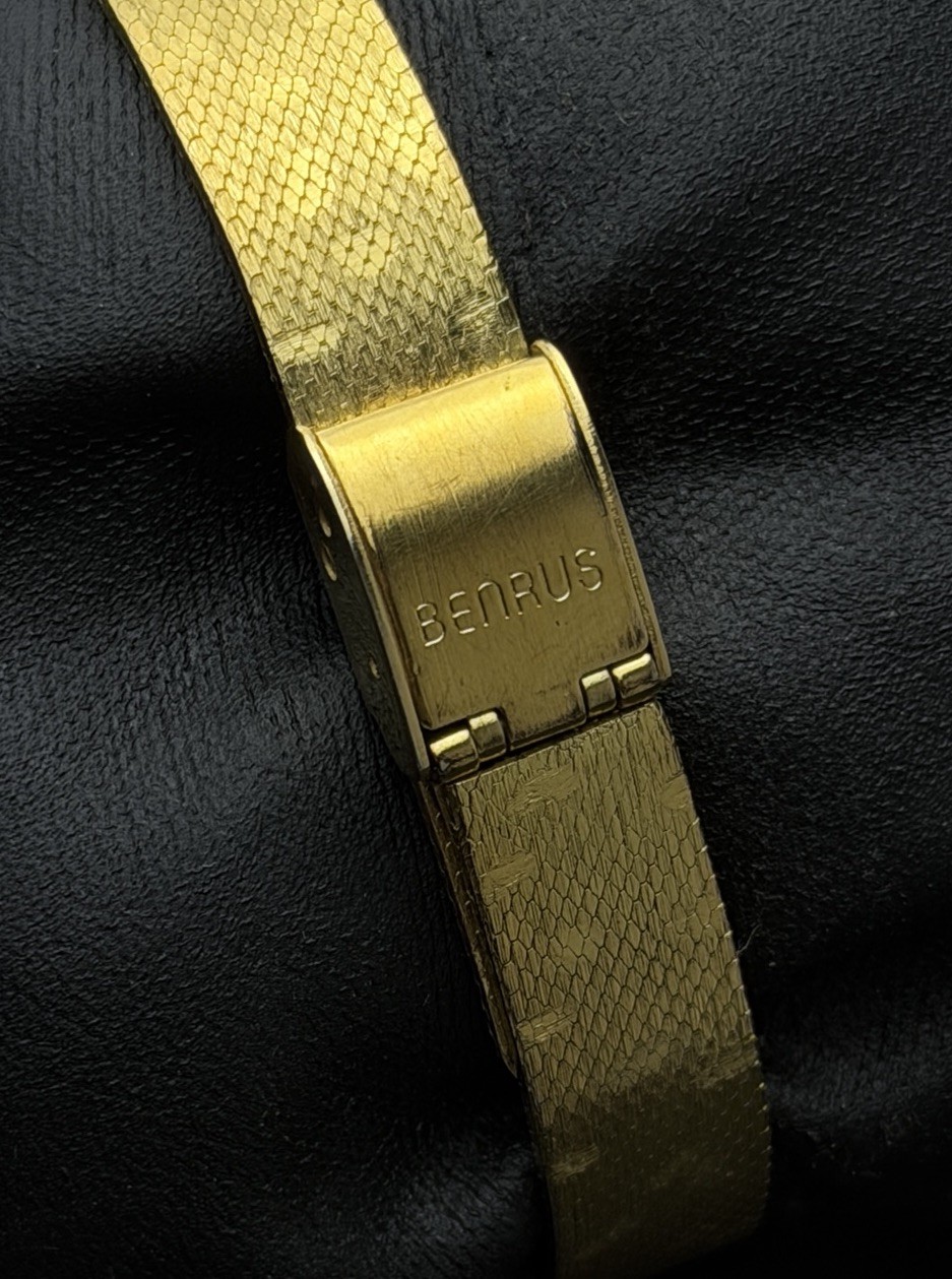 Vtg 1989 BENRUS Tank Diamond Women’s 18mm Quartz Watch Gold Case Bracelet Black