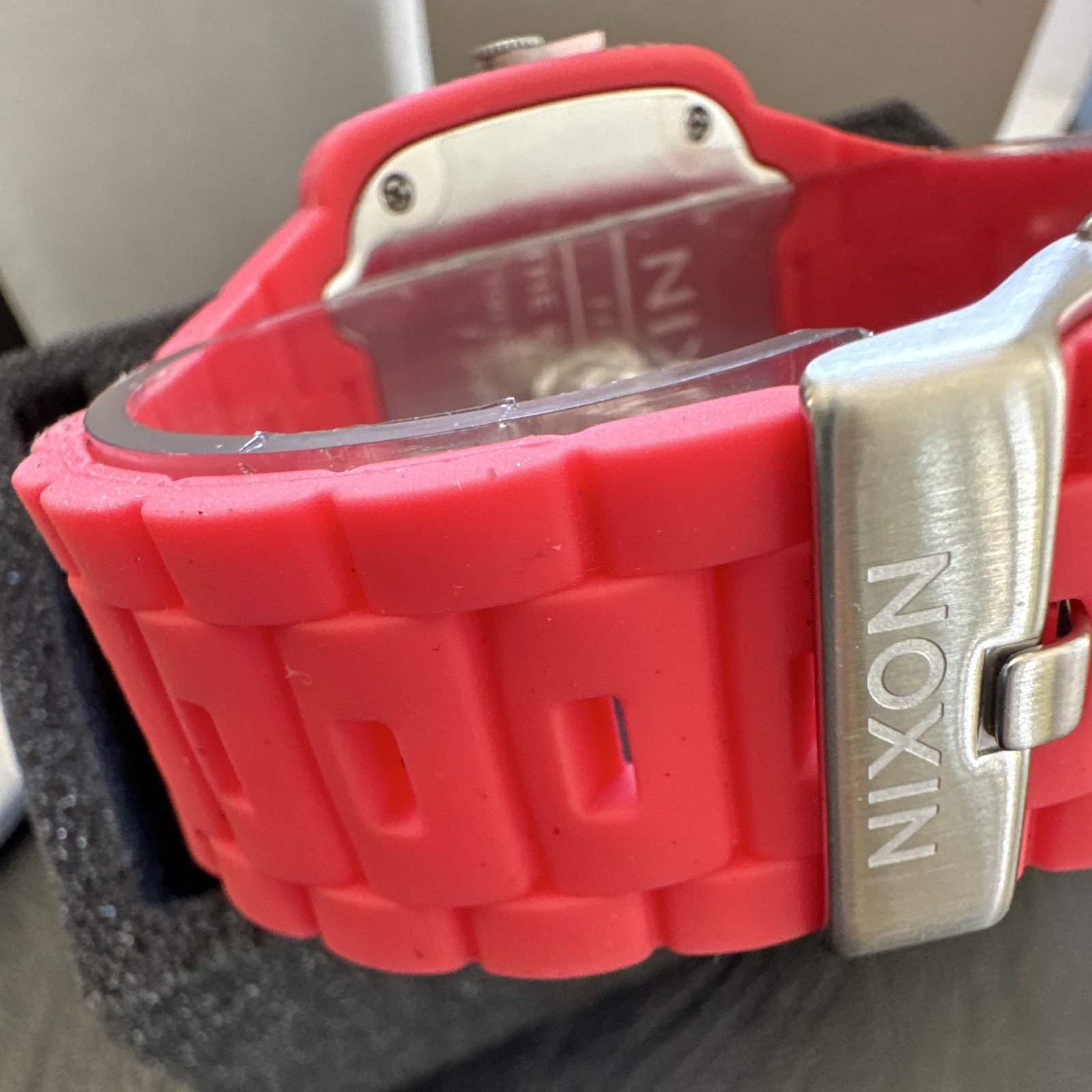 Nixon The Rubber Player Red Analog Quartz Watch Red Rubber Strap 100m Box Manual