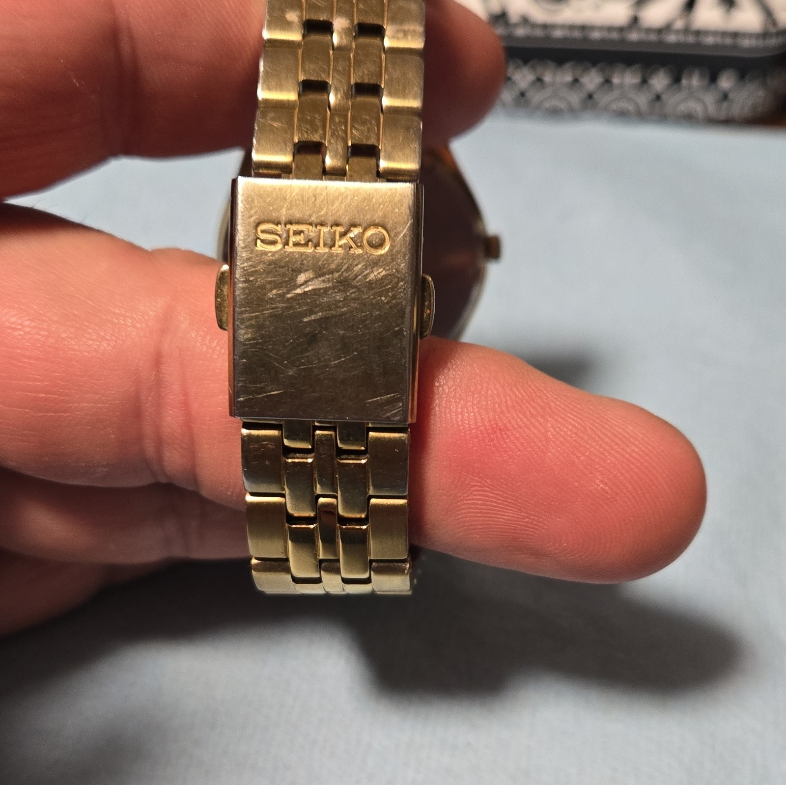 Seiko Solar Quartz Day/Date Gold-Tone Sunburst Dial Steel Bracelet 34mm Box