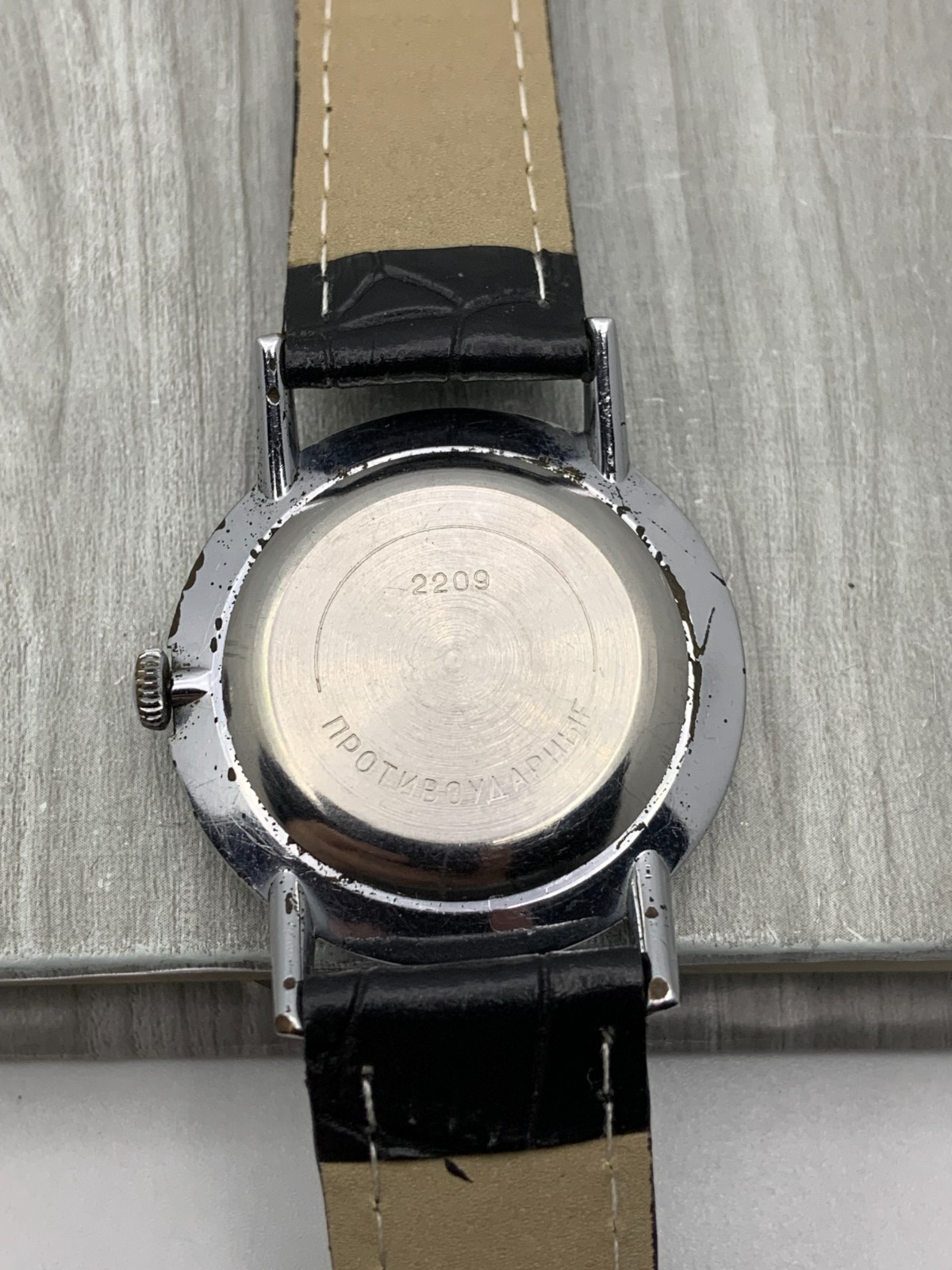 Vintage Soviet Men’s Watch Wostok CCCP Vostok 2209 Mechanical Wristwatch USSR