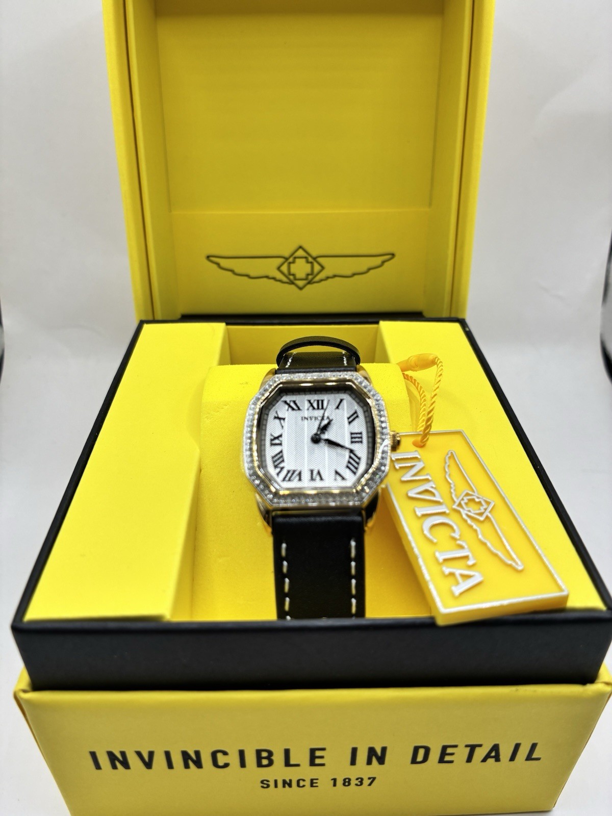 50593 – Invicta Wildflower Lady Women’s Watch 27mm, Black Leather band – NEW