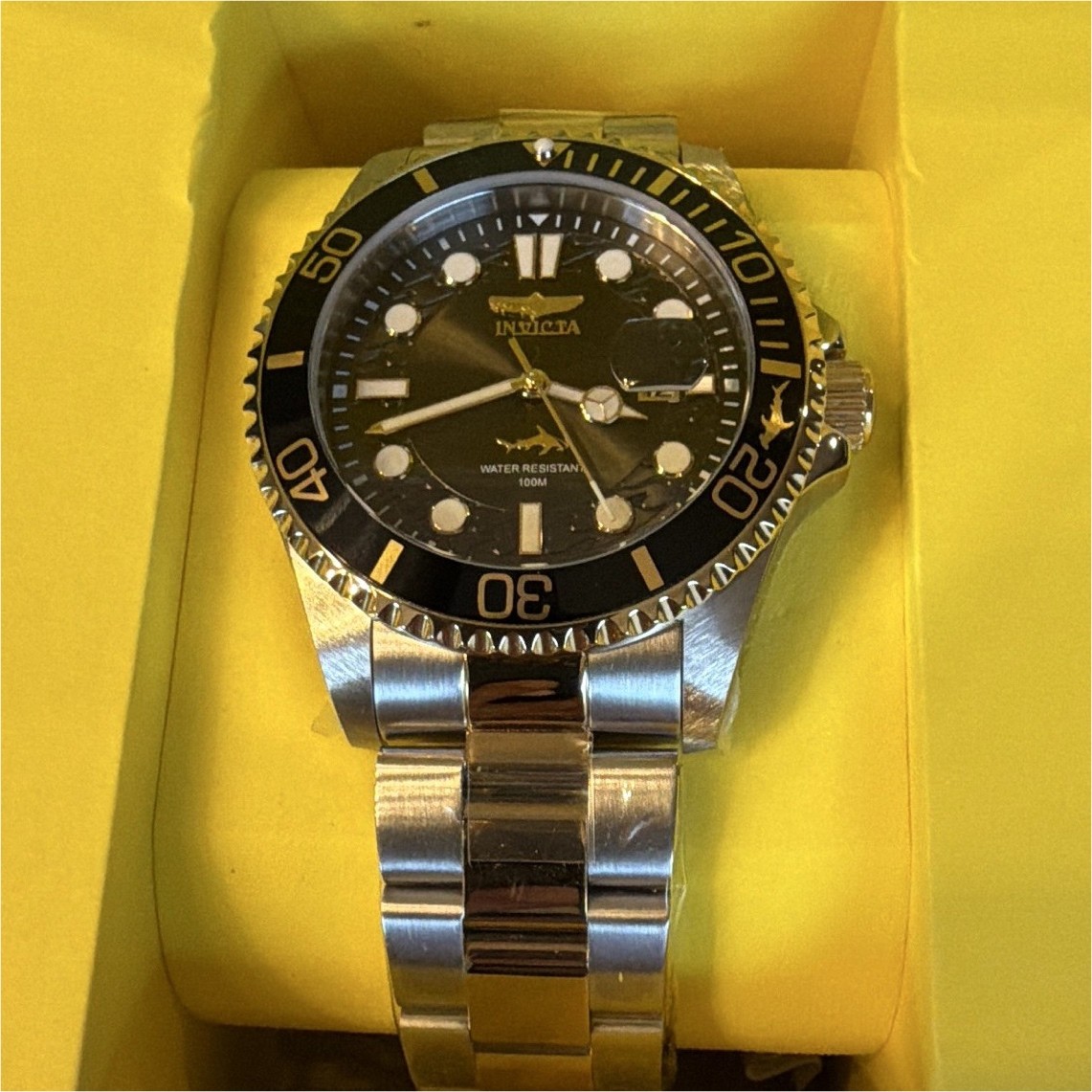 Invicta Pro Diver 40mm Black Dial Quartz 100m Uni Bezel SS Bracelet Box