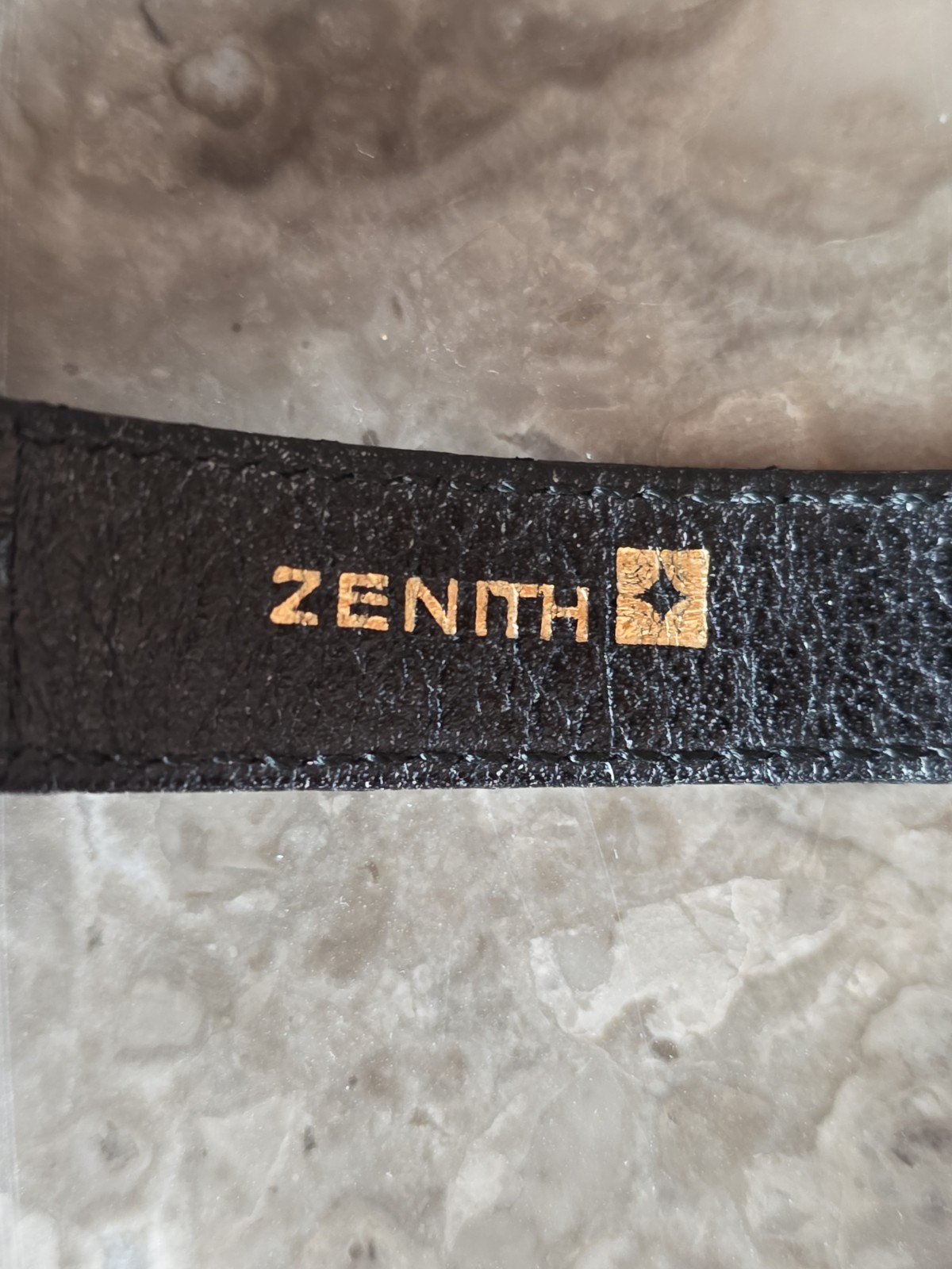 Zenith Vintage Quartz Dress Watch Ref. 27.0620.615/S Date Gold Plated Swiss