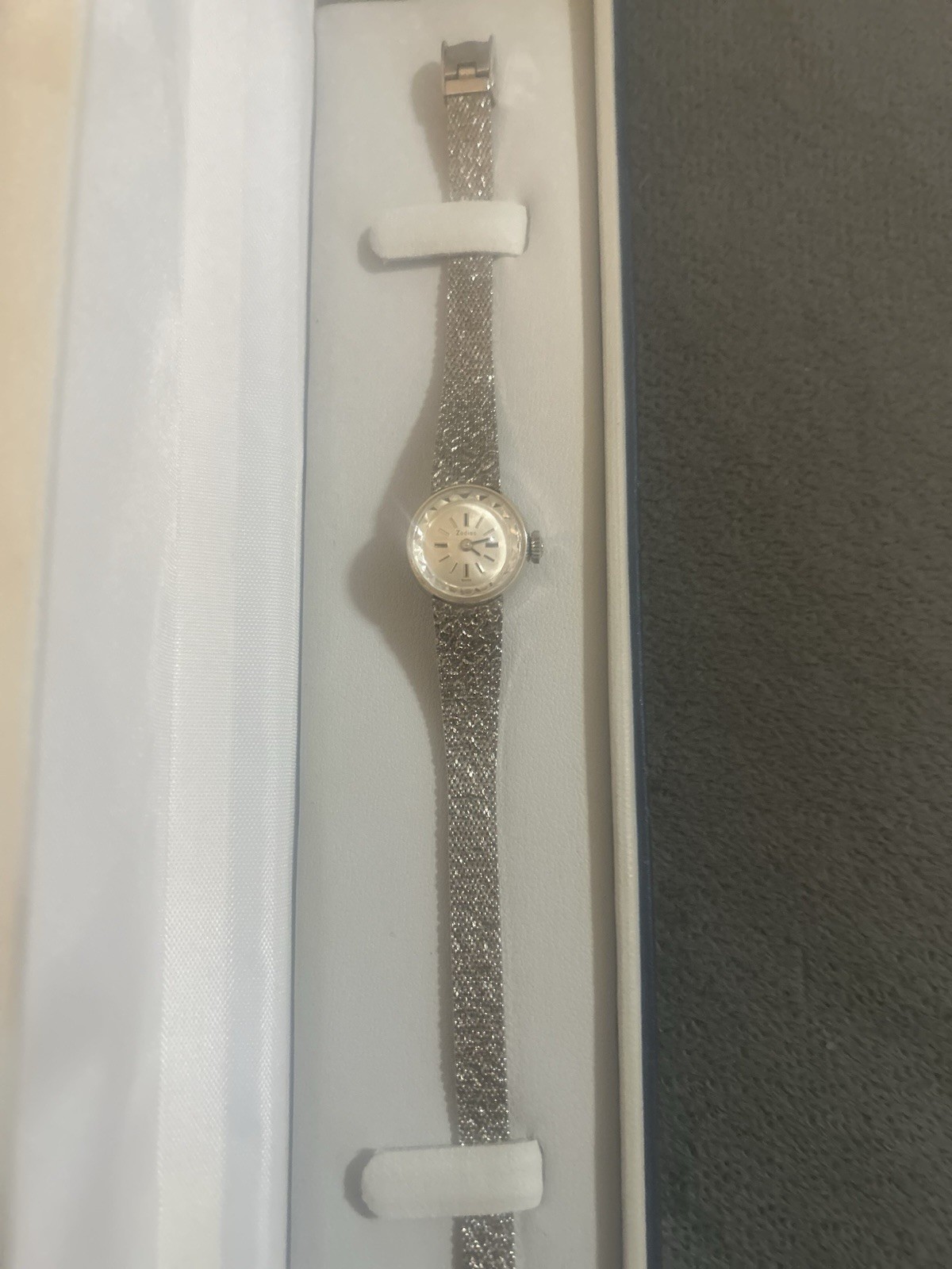 Zodiac 14k gold vintage women cocktail watch, Manual Wind Silver Mesh Bracelet