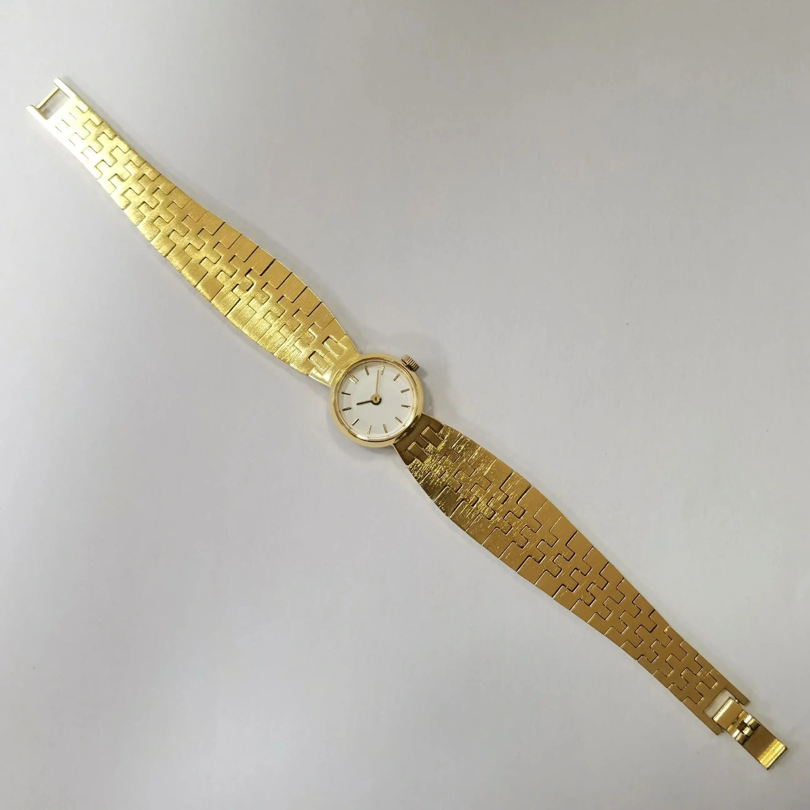 Women’s Luxury Bracelet Quartz Watch Gold Elegant Jewelry Small Wristwatch Gift
