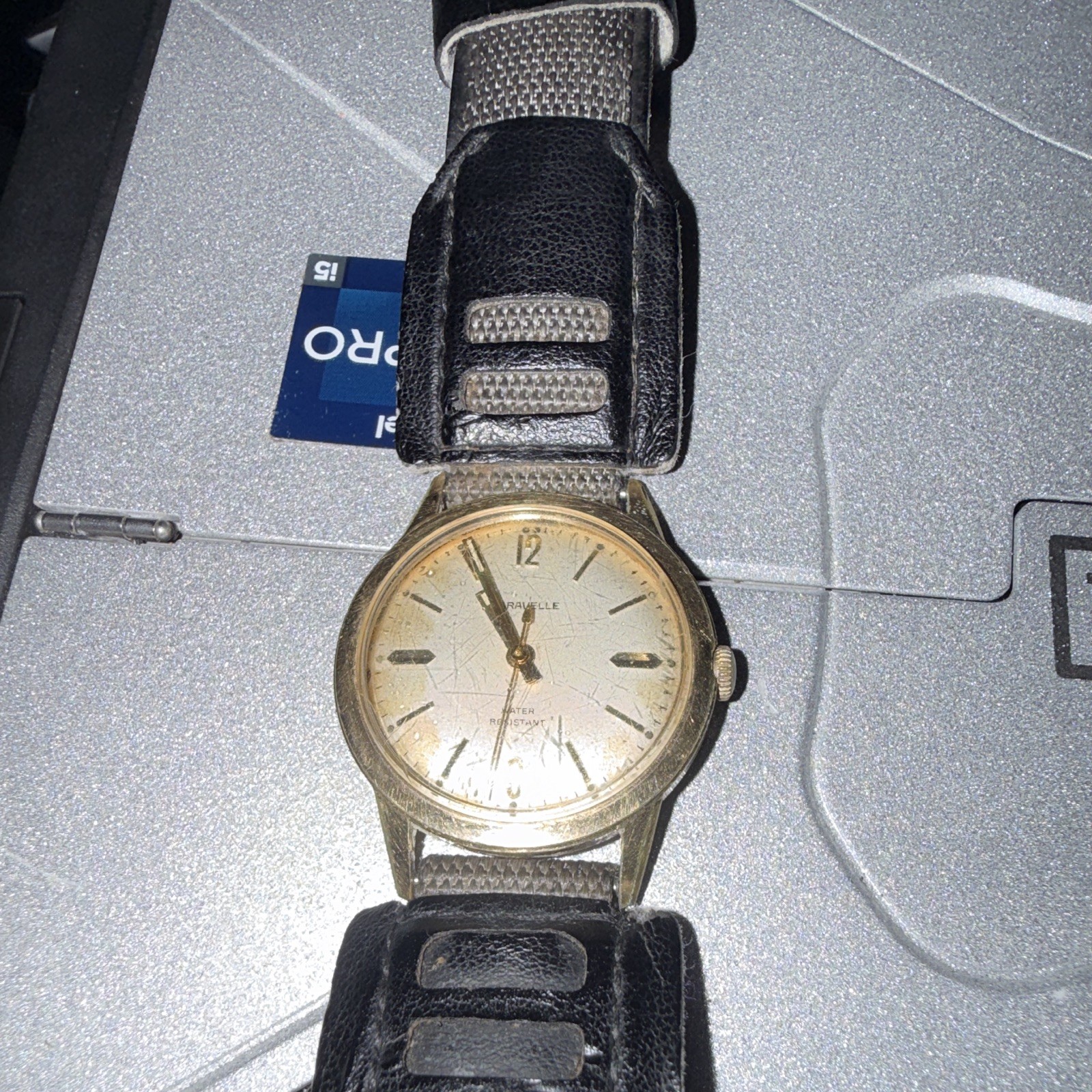 Caravelle 1972 vintage Manual Watch 17 Jewels Silver Dial Gold tone Case W/R